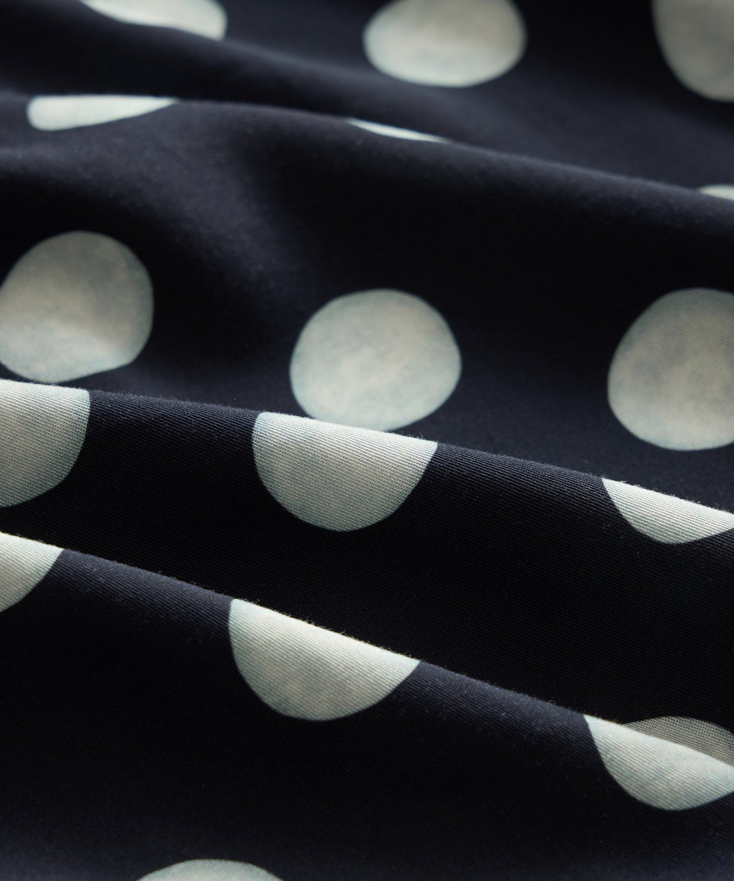 Todd Snyder Polka Dot Capri Shirt in Navy Navy