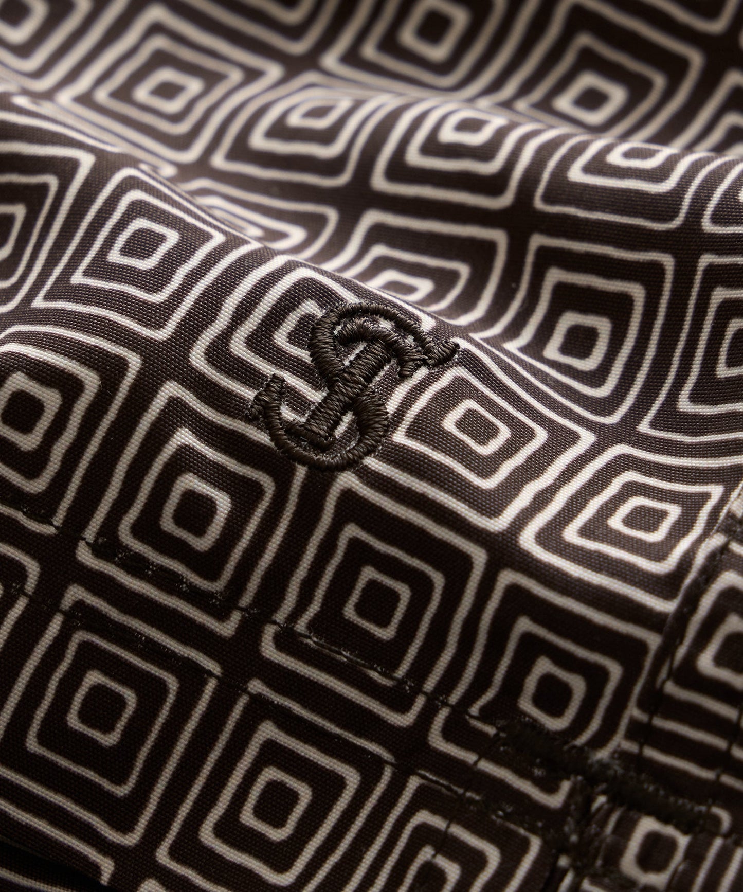Todd Snyder 5" Montauk Swim Trunk in Brown Geo Brown