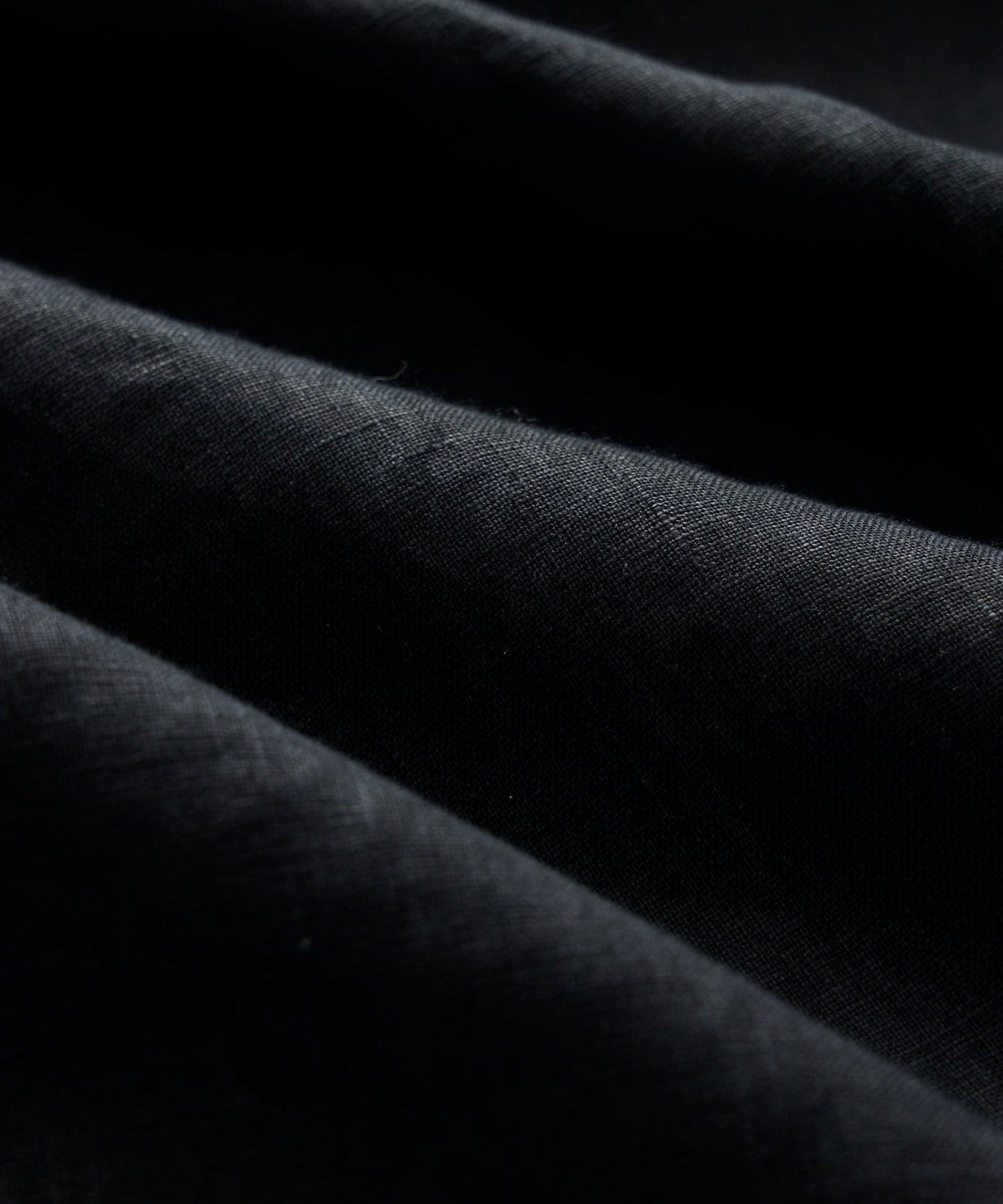 Todd Snyder Cropped Sea Soft Irish Linen Camp Collar Shirt in Black Black