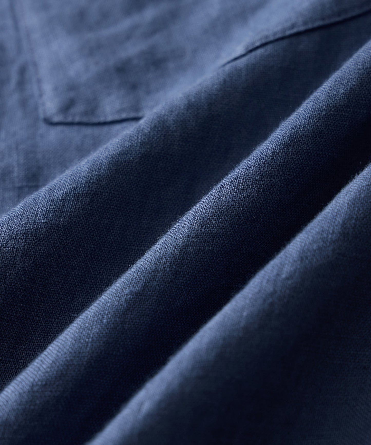 Todd Snyder Slim Sea Soft Irish Linen Point Collar Shirt in Denim Blue Denim Blue