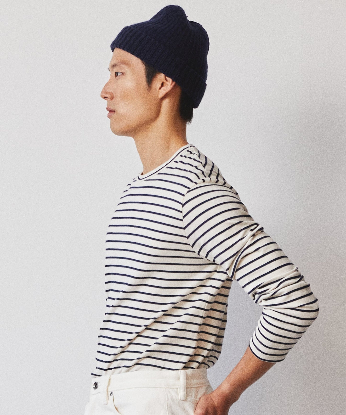 Todd Snyder Italian Recycled Cashmere Beanie in Navy Navy