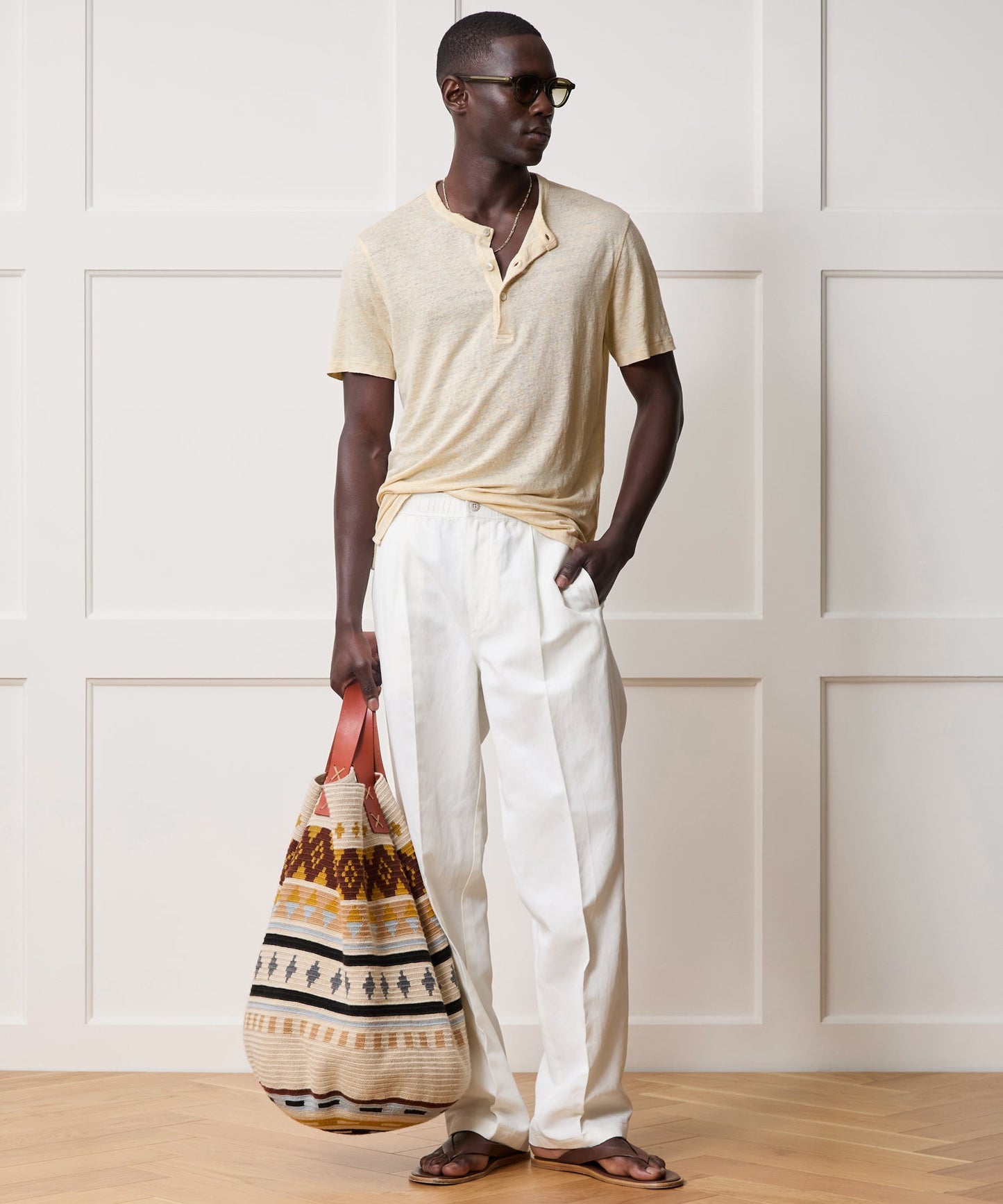 Todd Snyder Linen Henley in Sand Dollar Sand Dollar
