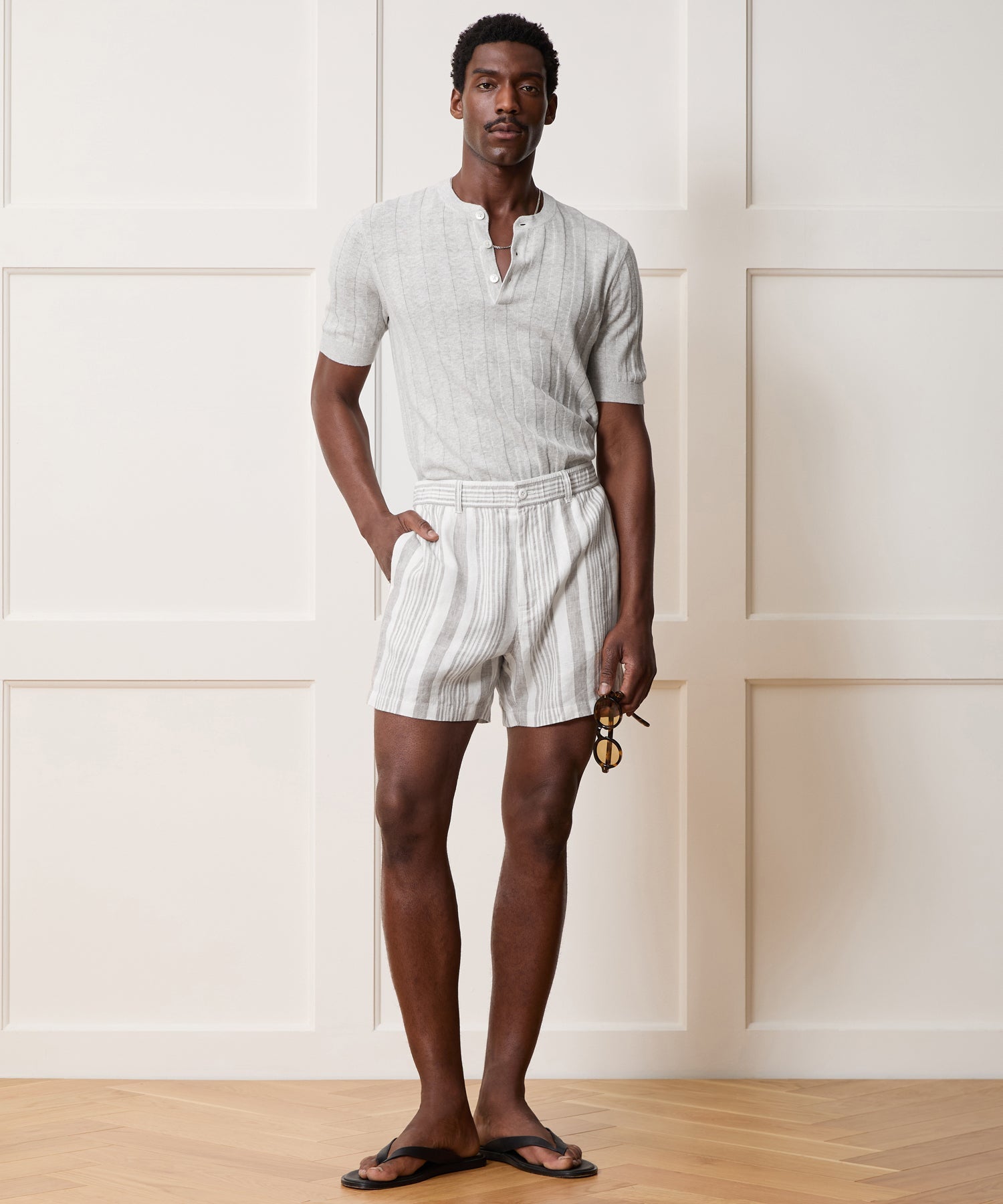 Todd Snyder 5" Linen Beachcomber Short in Grey Stripe Grey Stripe