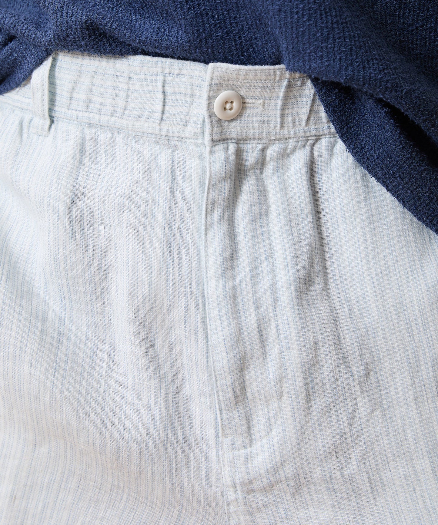 Todd Snyder 5" Linen Beachcomber Short in Light Indigo Stripe Light Indigo Stripe