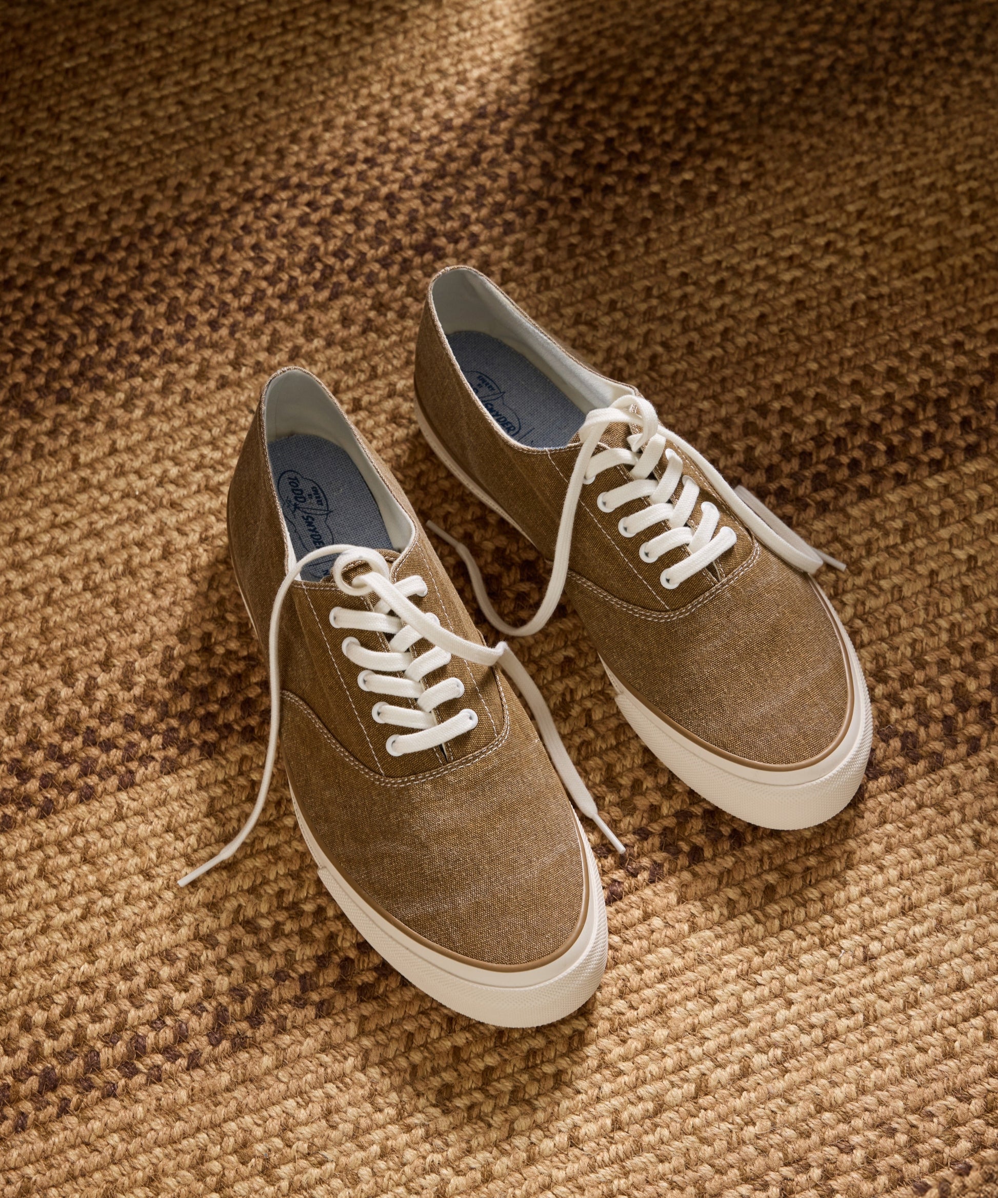Todd Snyder Sperry x Todd Snyder x Mister Rogers’ Neighborhood CVO Sneaker in Bronze Brown Bronze Brown