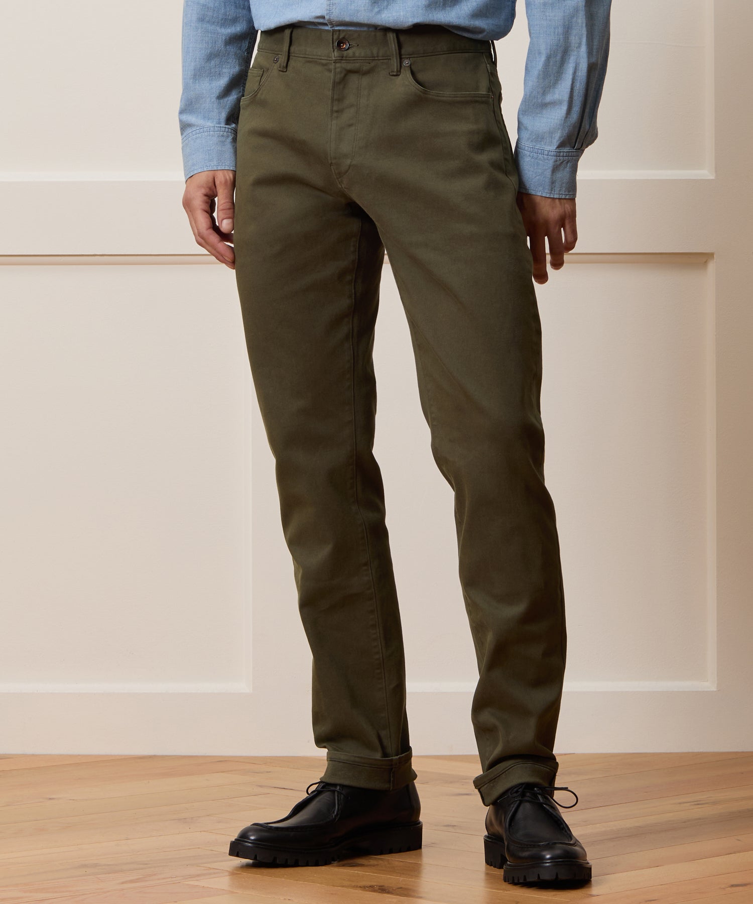 Todd Snyder Slim Garment-Dyed 5-Pocket Chino in Olive Vine Olive Vine