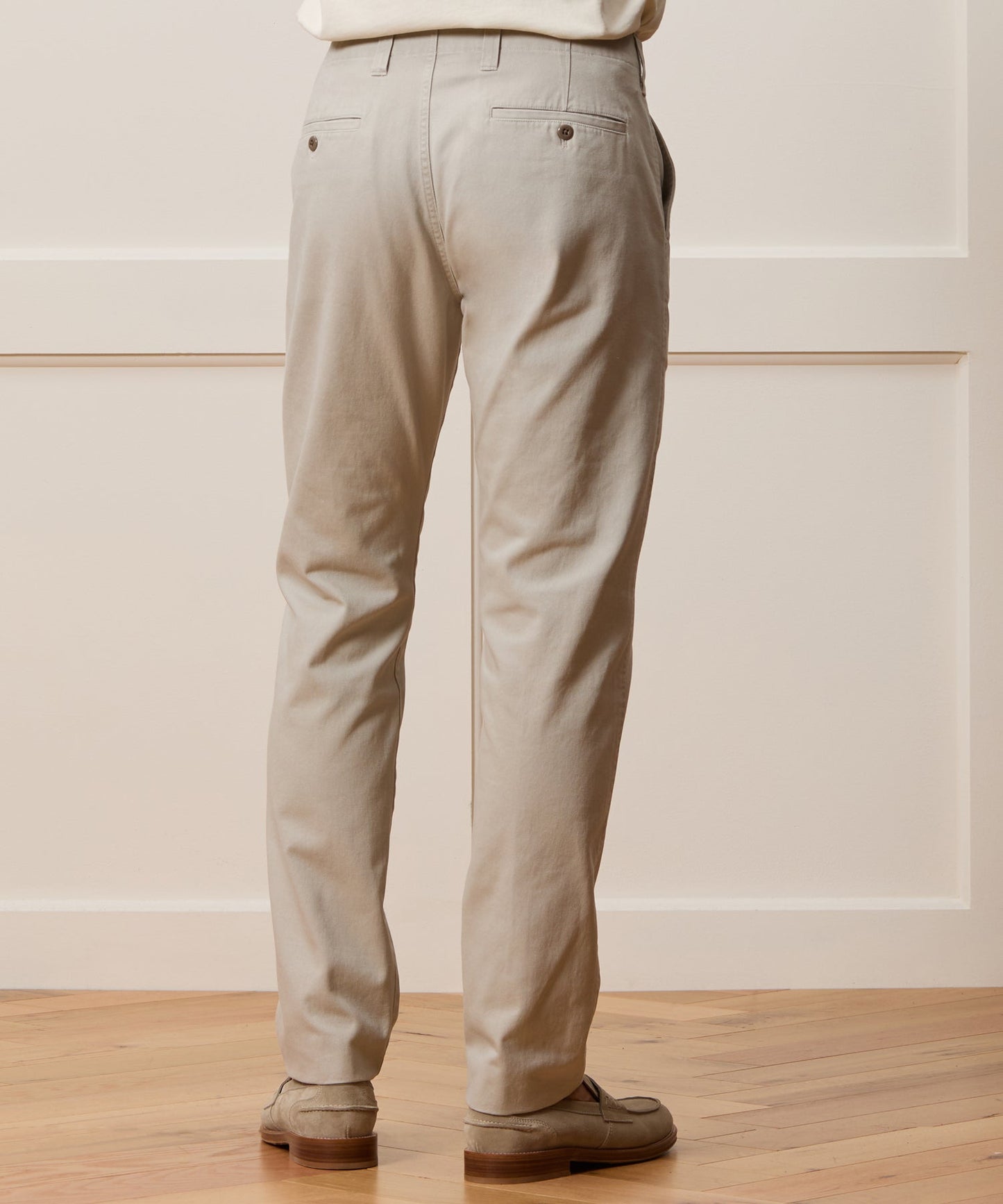 Todd Snyder Straight Fit Favorite Chino in Stone Stone