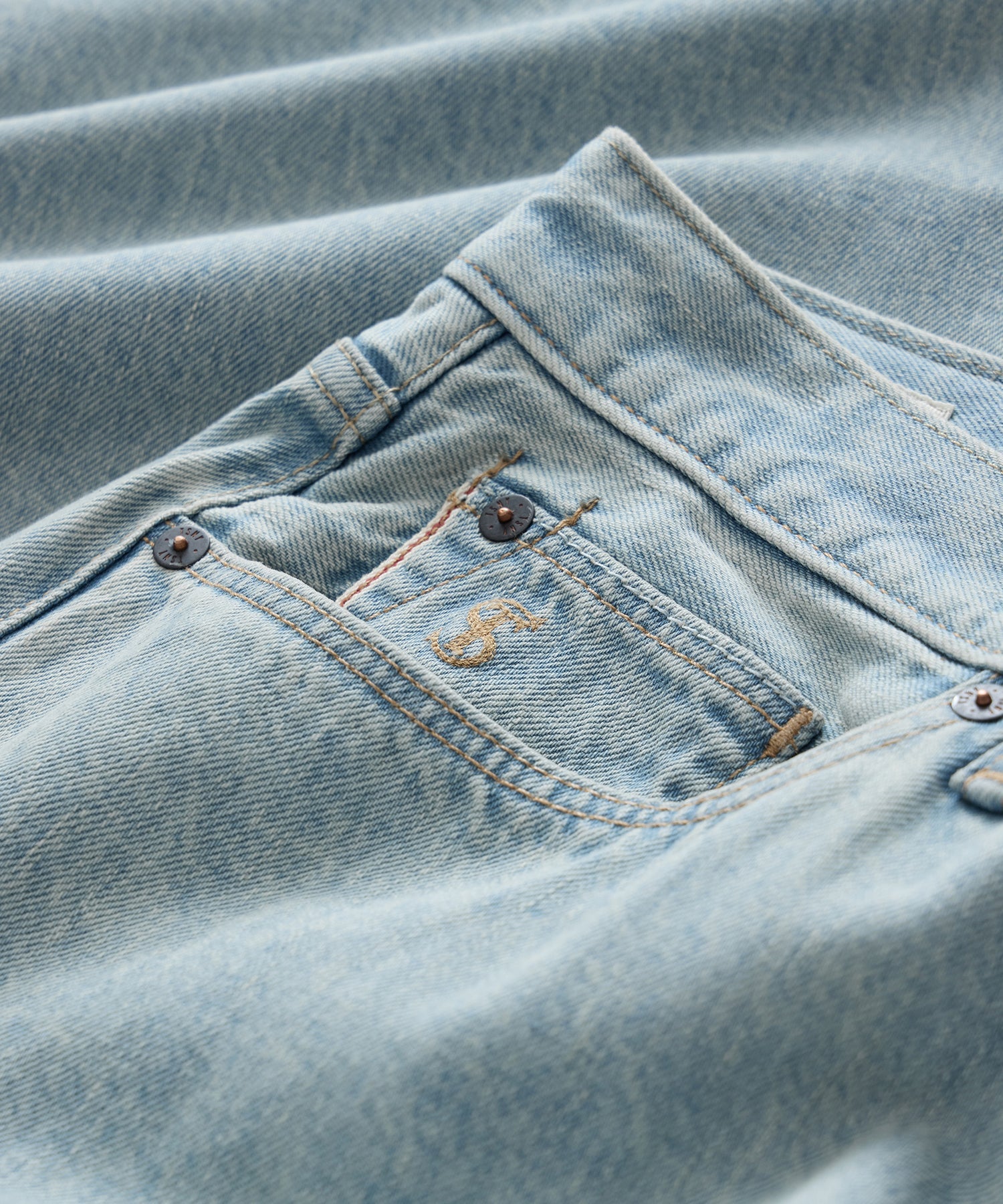 Todd Snyder Straight Fit Selvedge Jean in Light Indigo Light Indigo