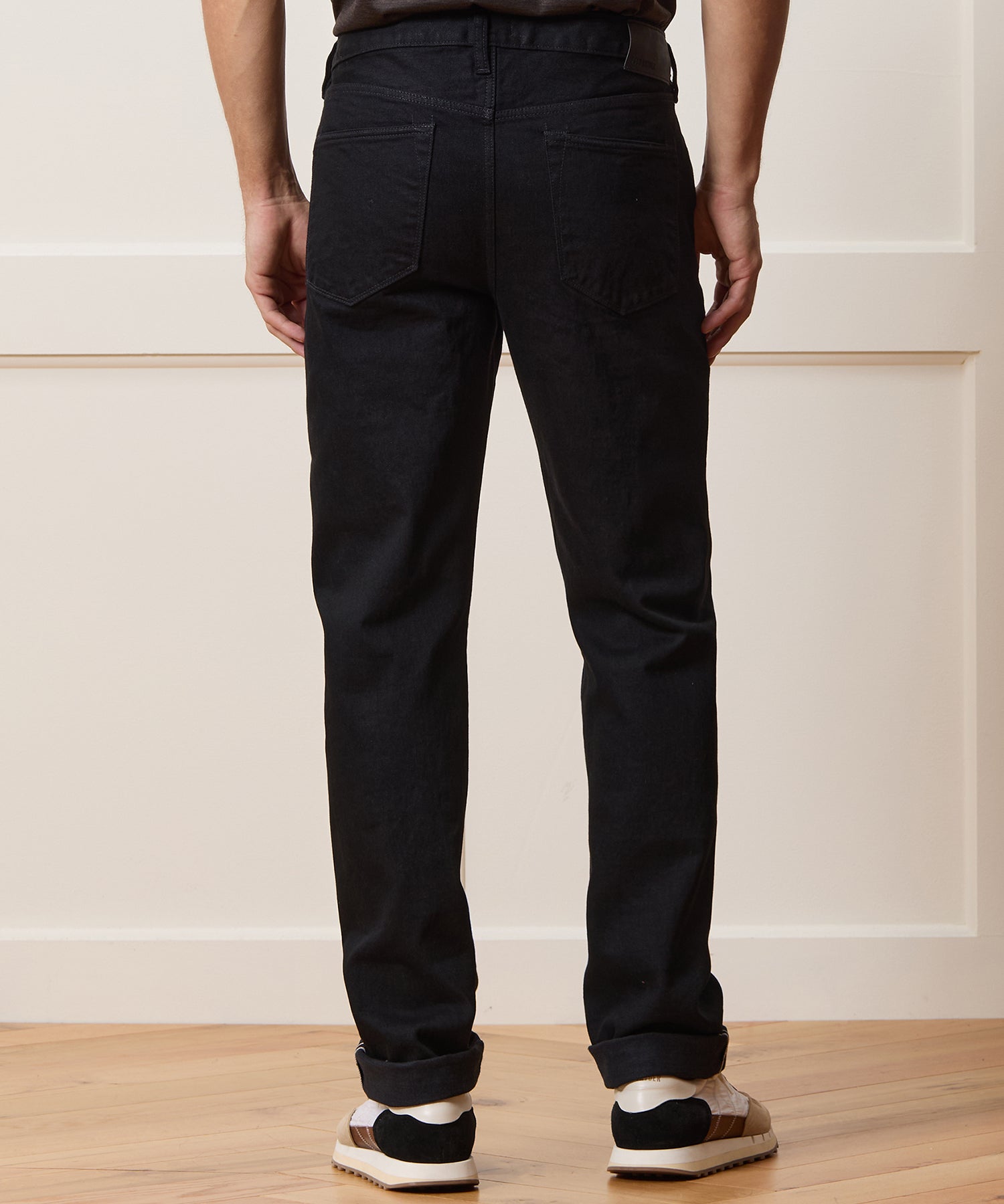Todd Snyder Straight Japanese Selvedge Stretch Jean in Black Black