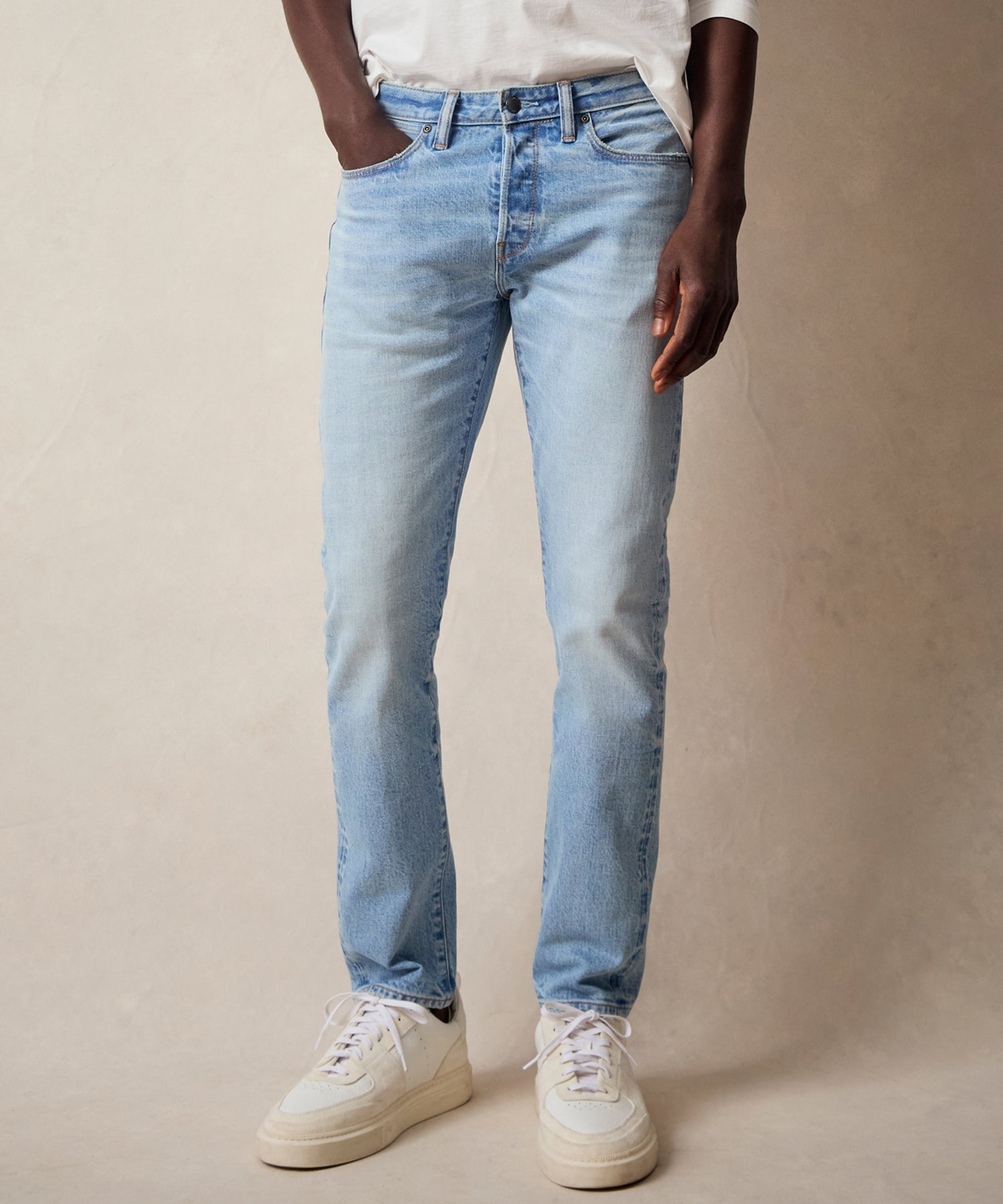Todd Snyder Slim Japanese Selvedge Stretch Jean in Light Indigo Light Indigo