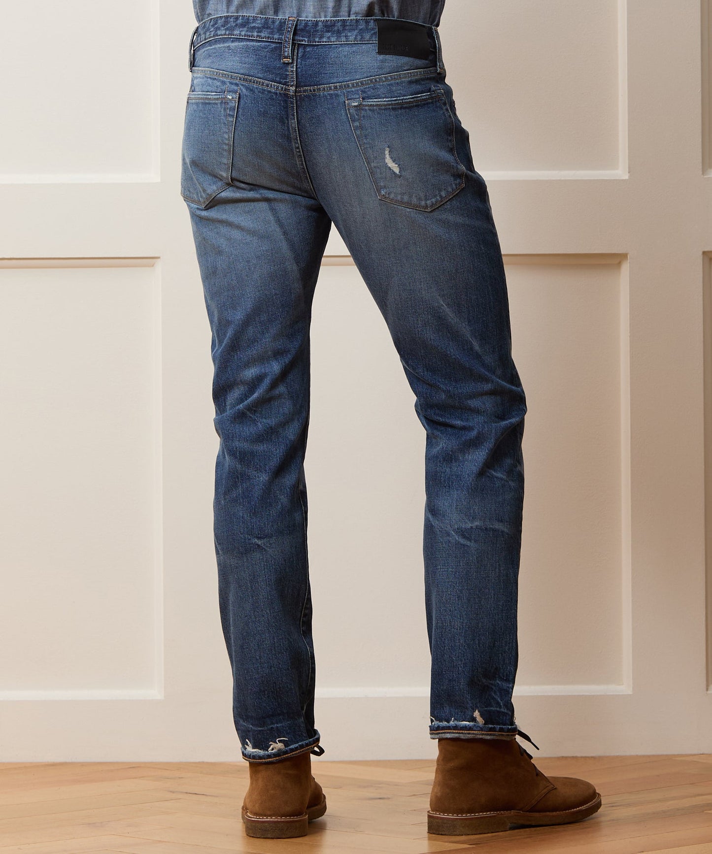 Todd Snyder Slim Japanese Selvedge Stretch Jean in Distressed Wash Medium Indigo