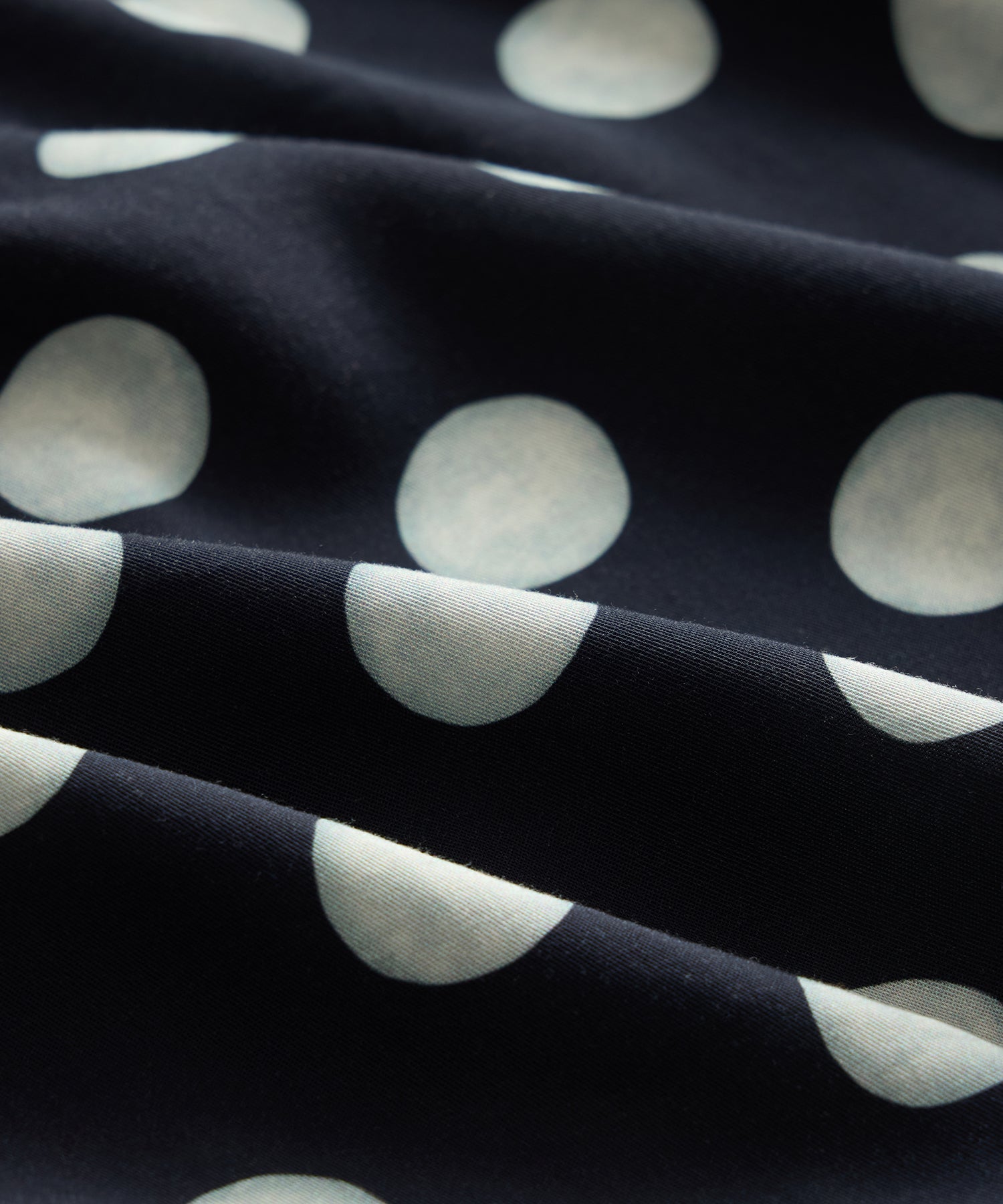 Todd Snyder Polka Dot Capri Shirt in Navy Navy
