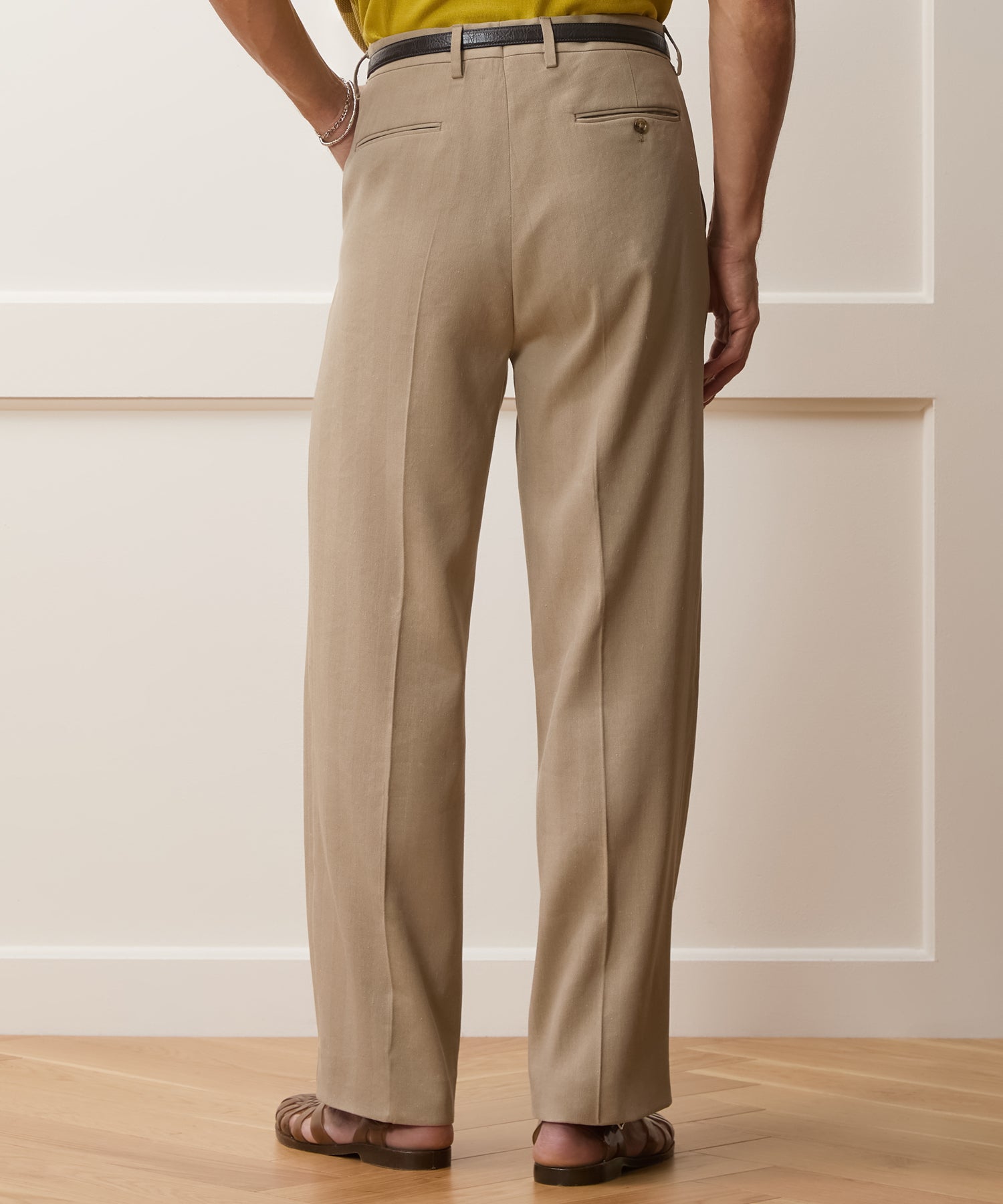 Todd Snyder Italian Linen-Silk Herringbone Wythe Trouser in Beige Beige