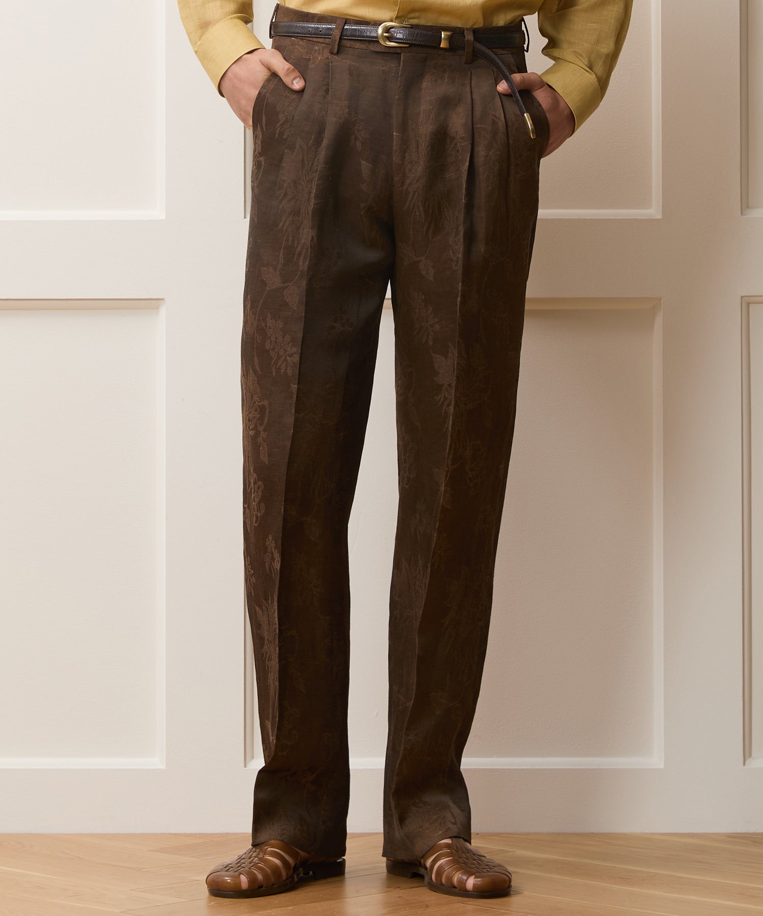 Todd Snyder Italian Linen-Cupro Wythe Trouser in Brown Floral Brown