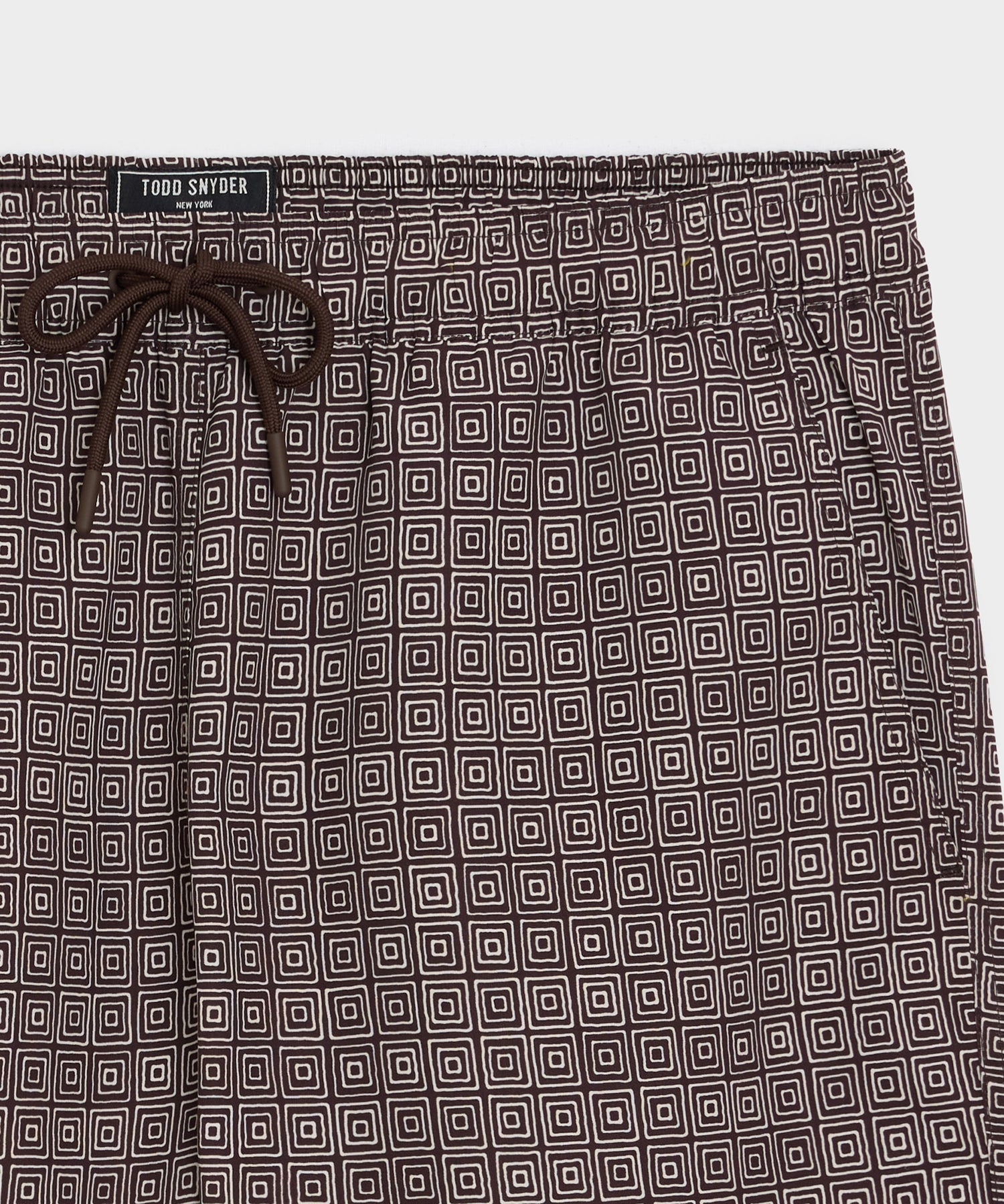 Todd Snyder 5" Montauk Swim Trunk in Brown Geo Brown