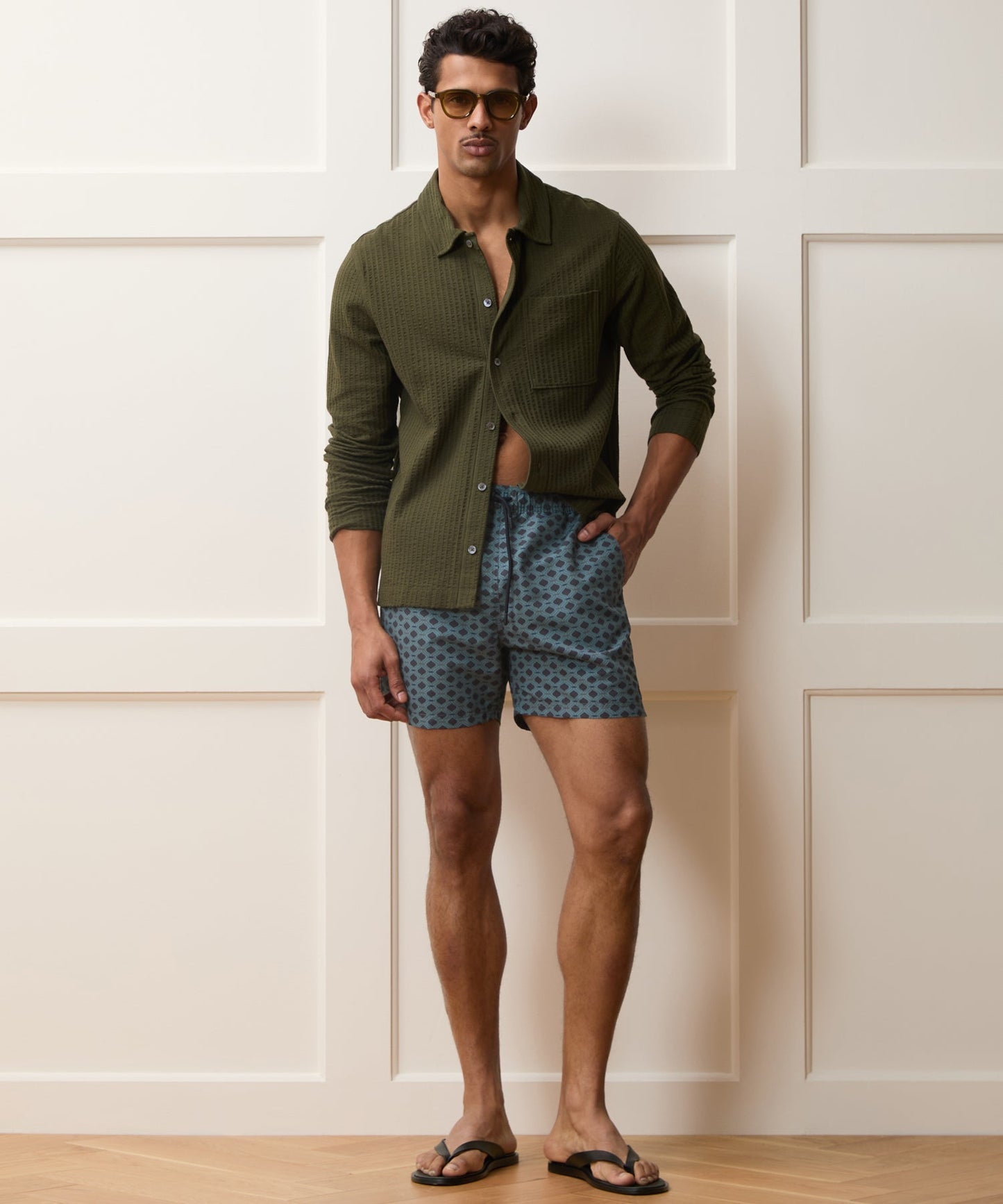 Todd Snyder 5" Montauk Swim Trunk in Navy Geo Navy