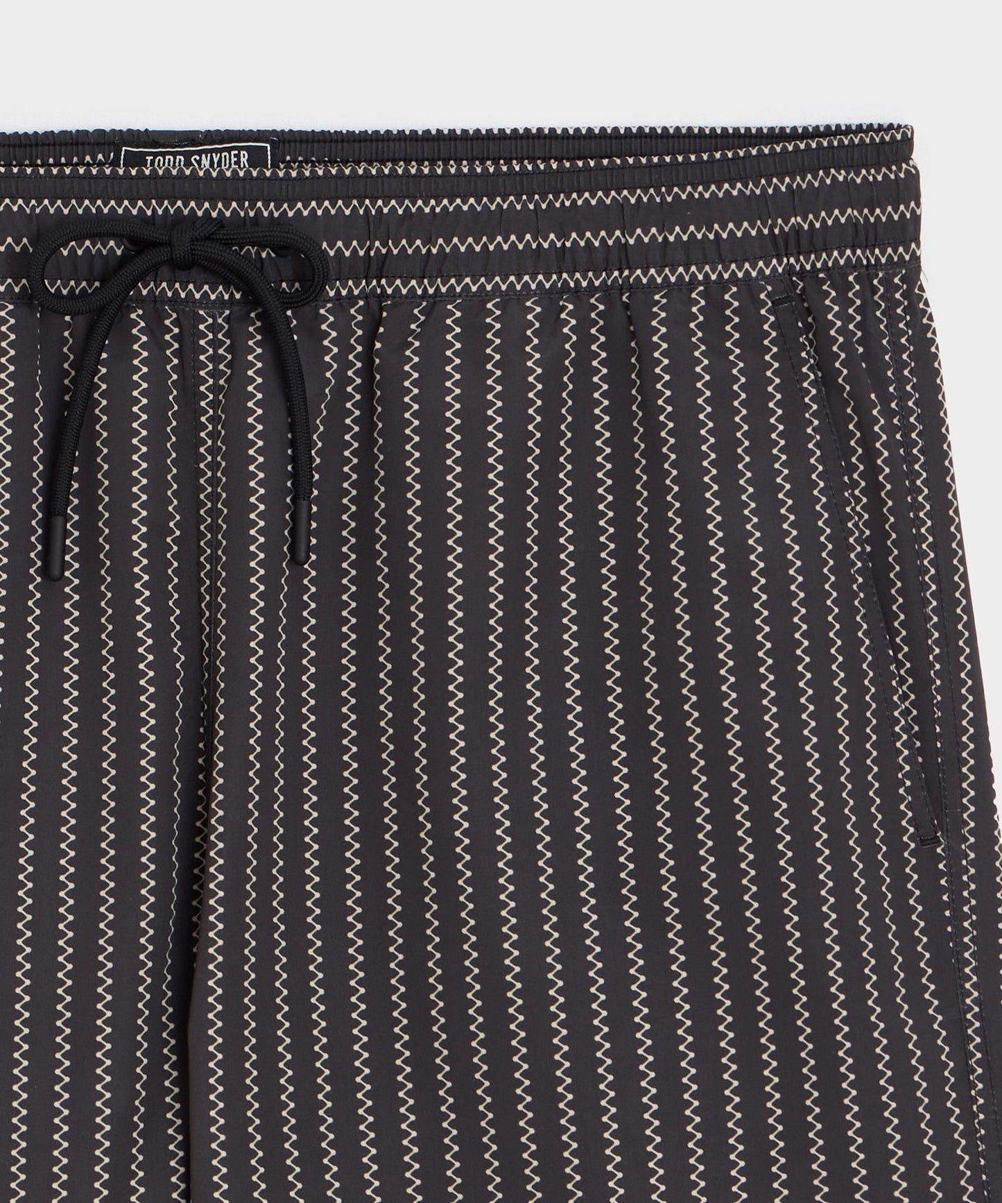 Todd Snyder 5" Montauk Swim Trunk in Black Stripe Black