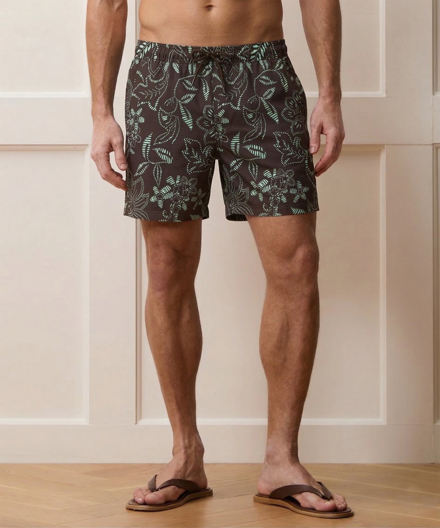 Todd Snyder 5" Montauk Swim Trunk in Brown Floral Brown