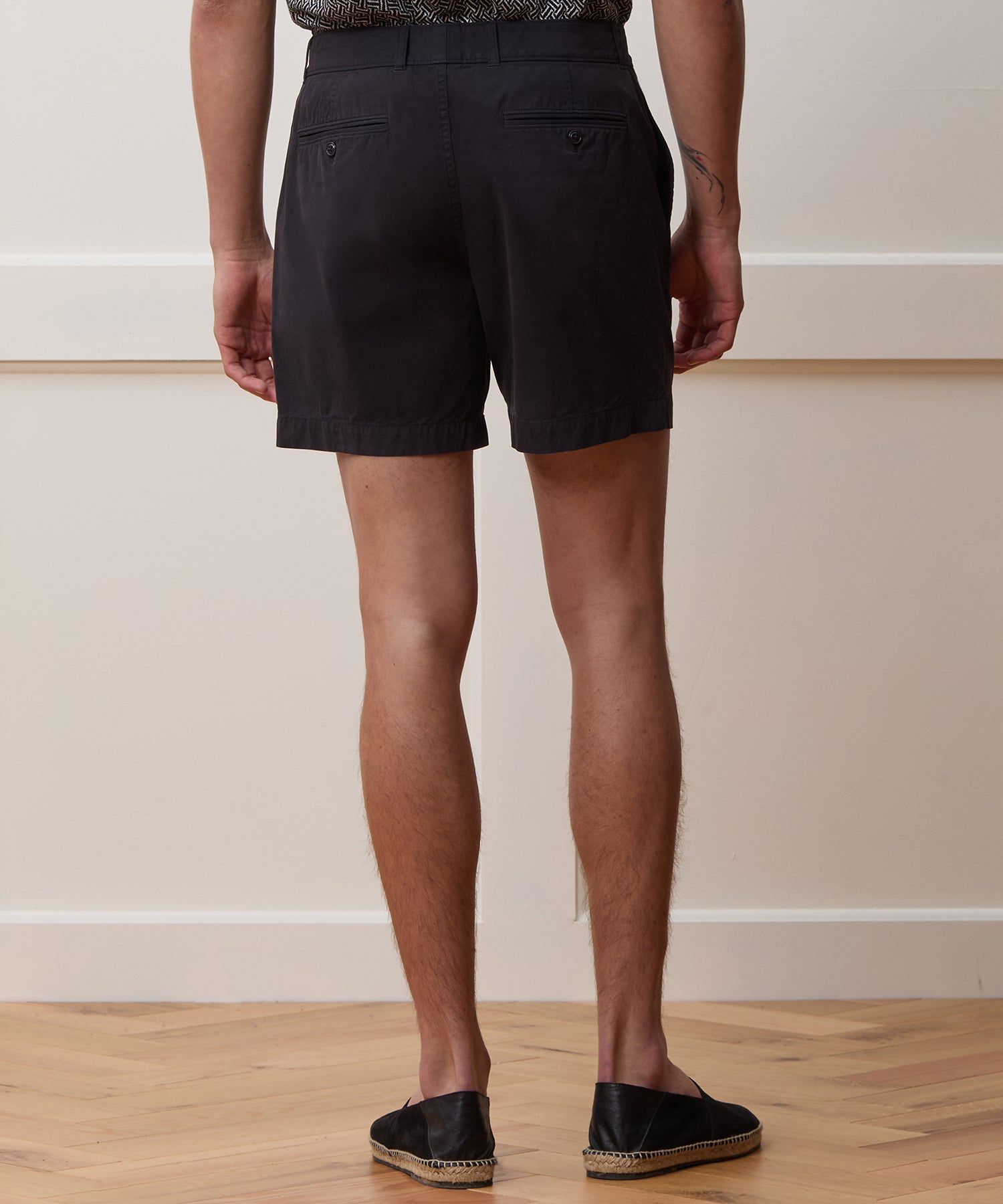 Todd Snyder 7" Chino Hudson Short in Black Black