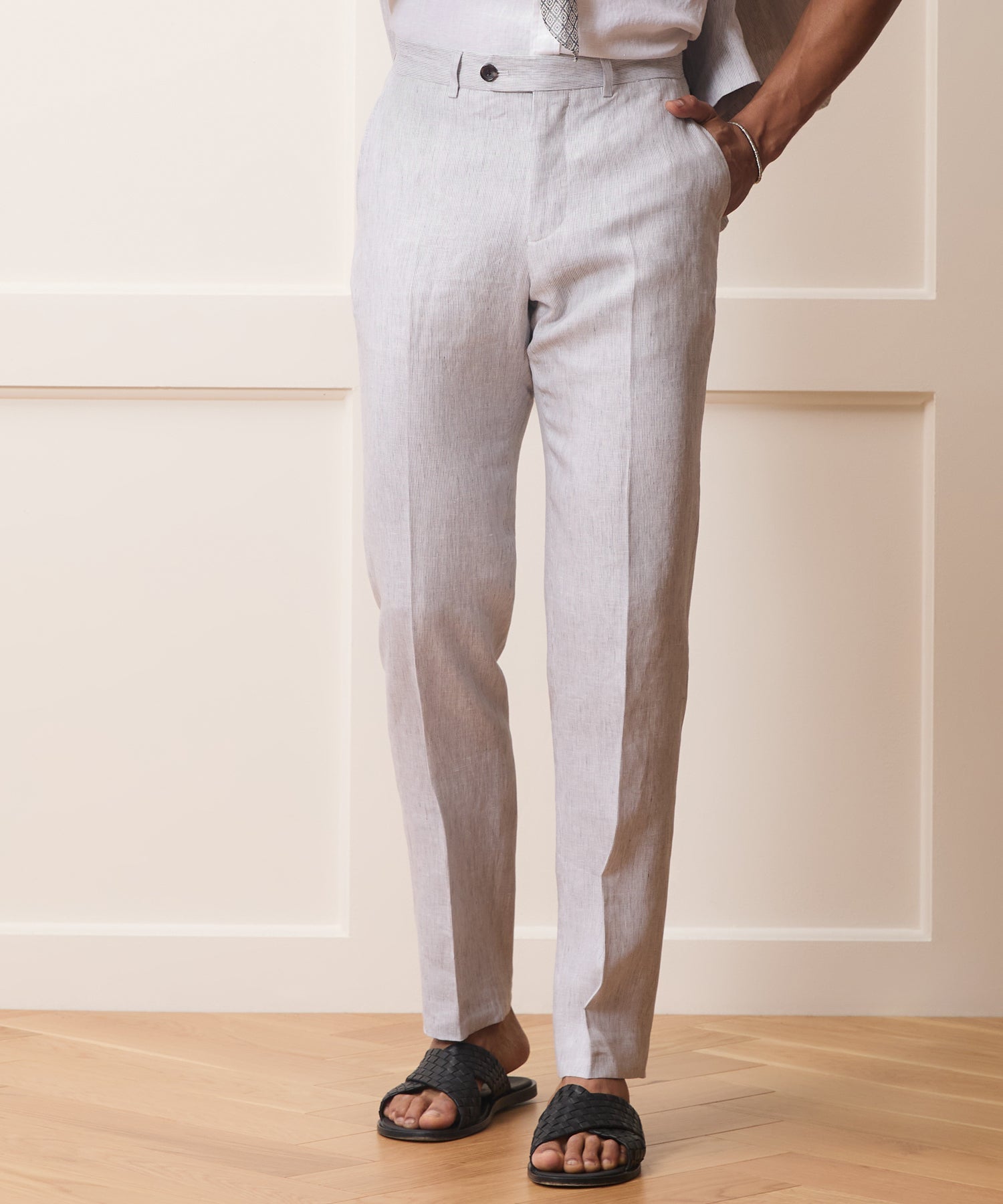 Todd Snyder Italian Linen Sutton Trouser in Light Grey Stripe Light Grey