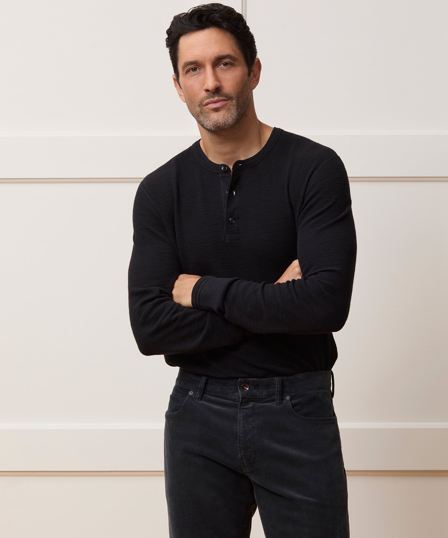 Todd Snyder Lightweight Mini Waffle Henley in Blacktop Blacktop