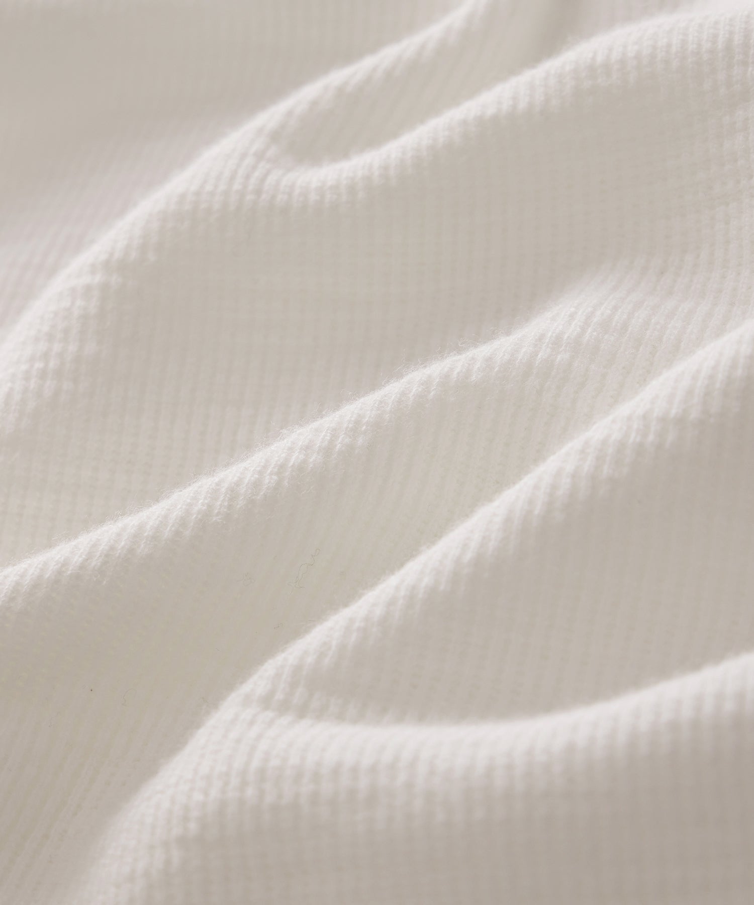 Todd Snyder Lightweight Mini Waffle Henley in Antique White Antique White
