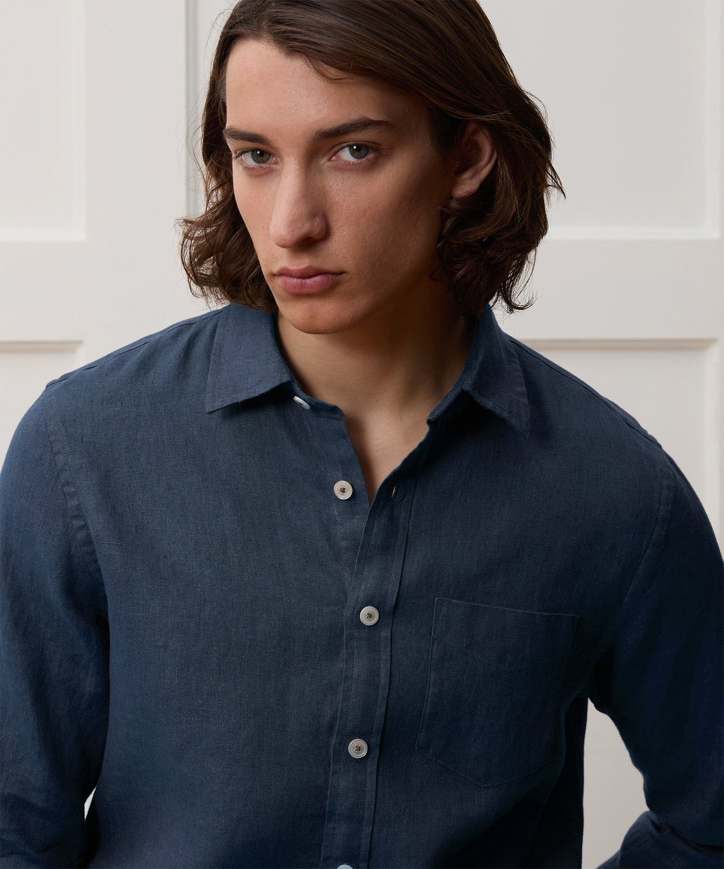 Todd Snyder Slim Sea Soft Irish Linen Point Collar Shirt in Navy Navy