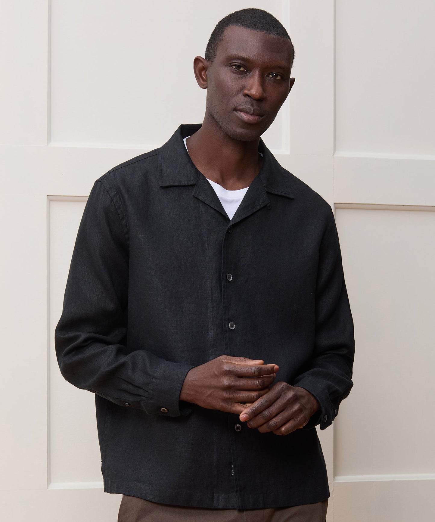Todd Snyder Cropped Sea Soft Irish Linen Camp Collar Shirt in Black Black