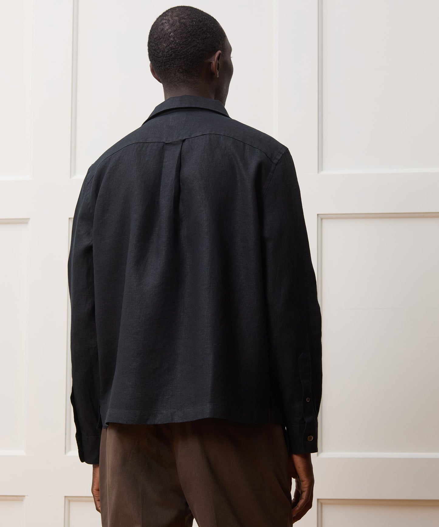 Todd Snyder Cropped Sea Soft Irish Linen Camp Collar Shirt in Black Black