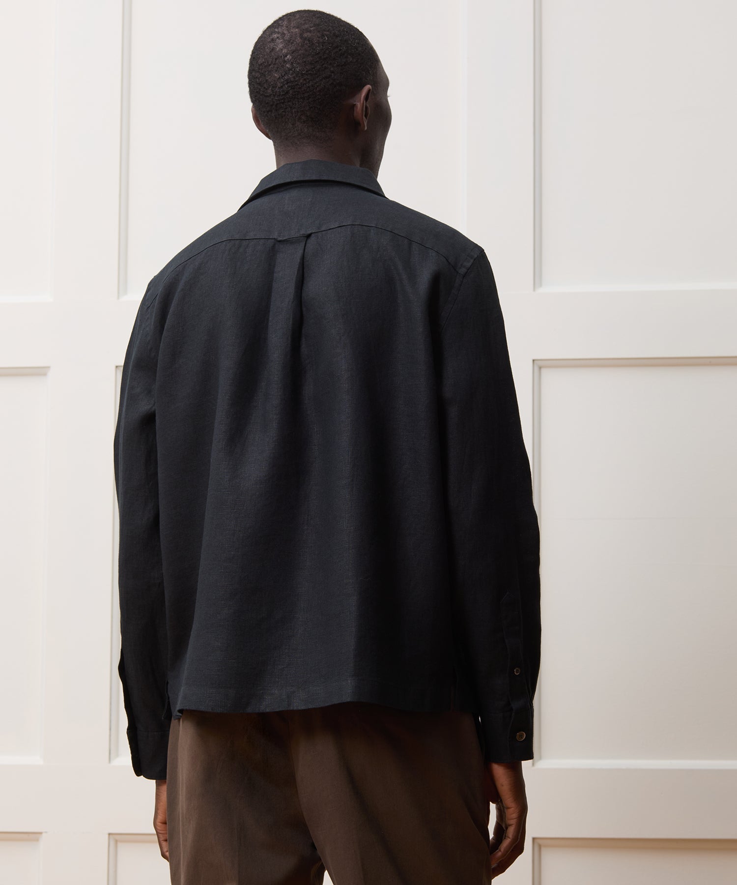 Todd Snyder Cropped Sea Soft Irish Linen Camp Collar Shirt in Black Black