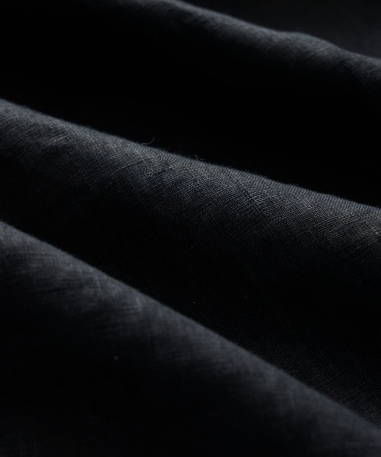 Todd Snyder Cropped Sea Soft Irish Linen Camp Collar Shirt in Black Black