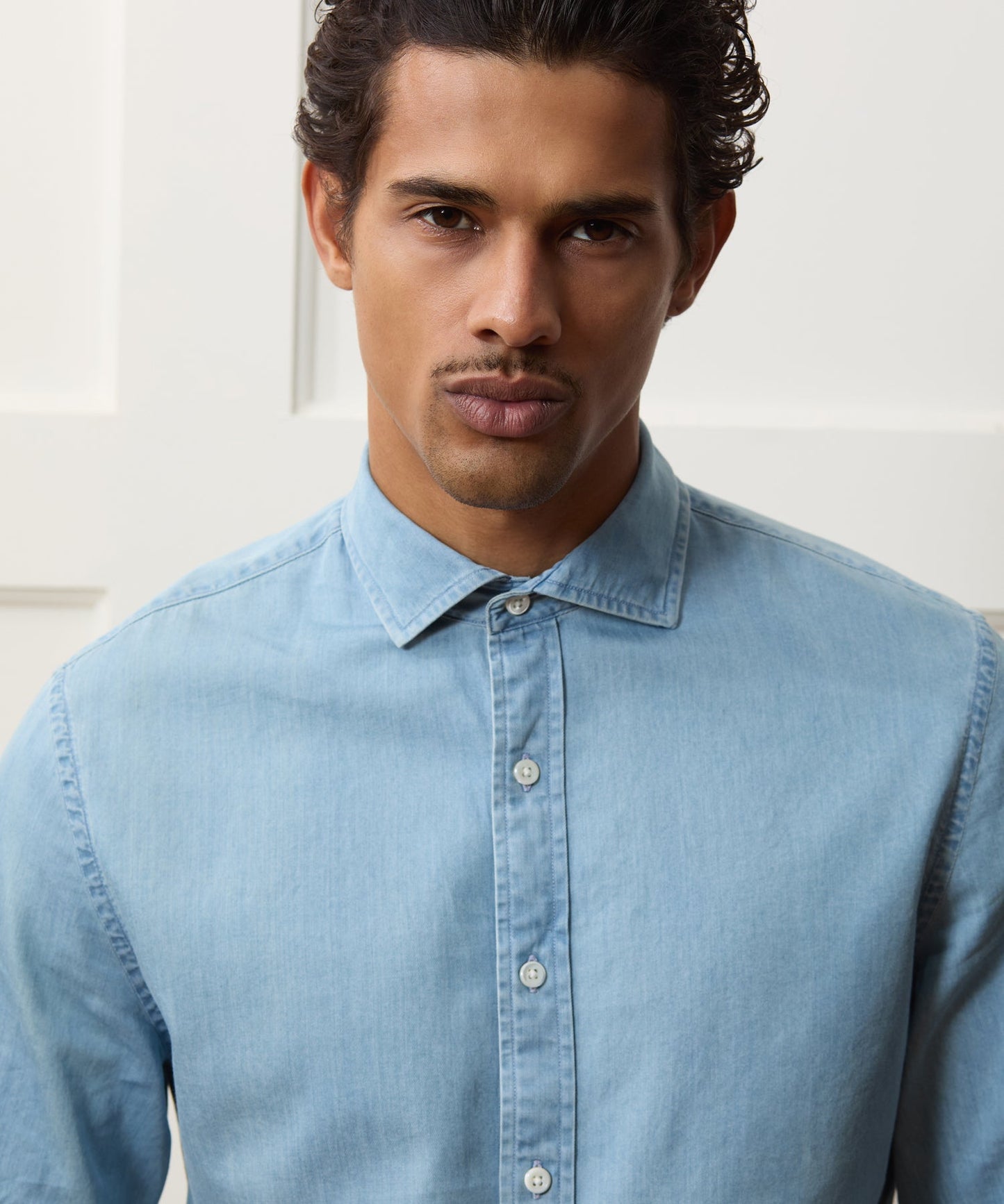 Todd Snyder Chambray Spread Collar Dress Shirt Light Indigo