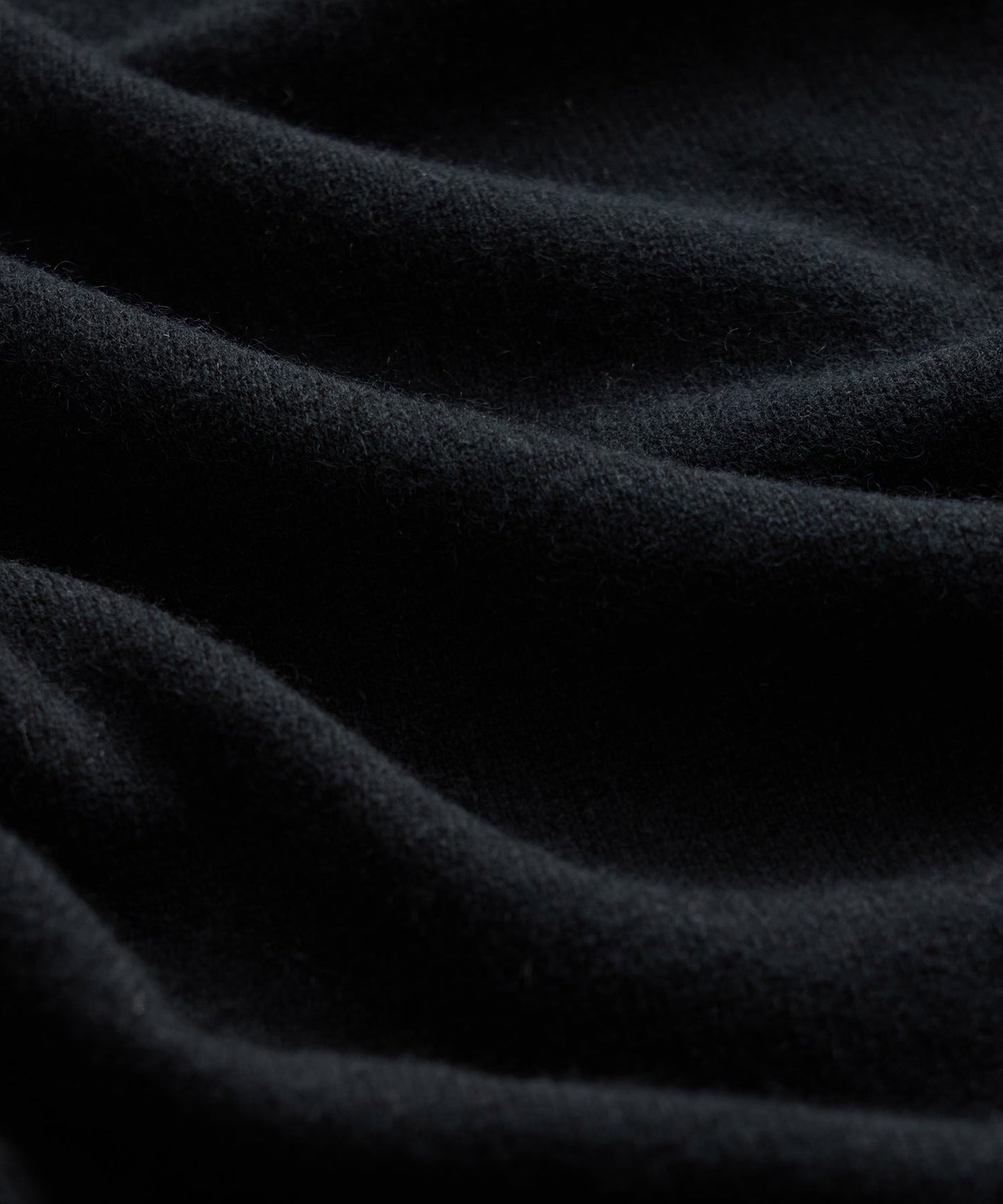 Todd Snyder Cashmere Turtleneck in Black Black