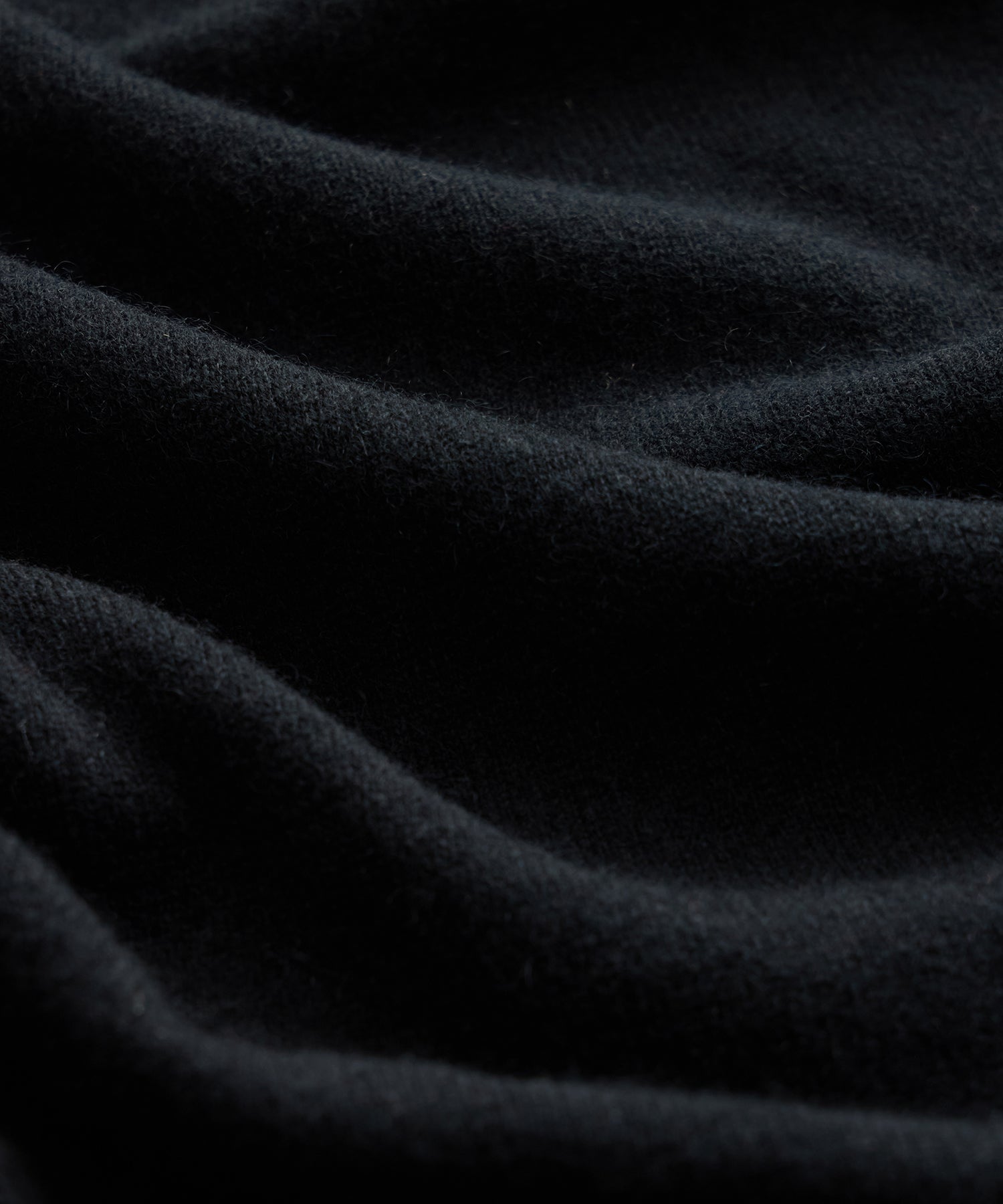 Todd Snyder Cashmere Turtleneck in Black Black