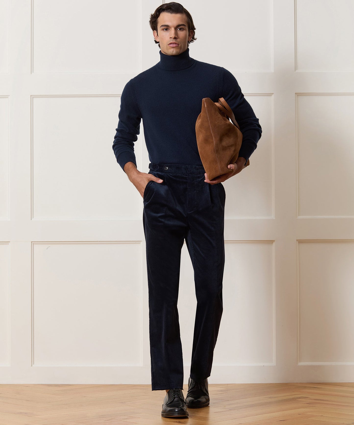 Todd Snyder Cashmere Turtleneck in Navy Navy
