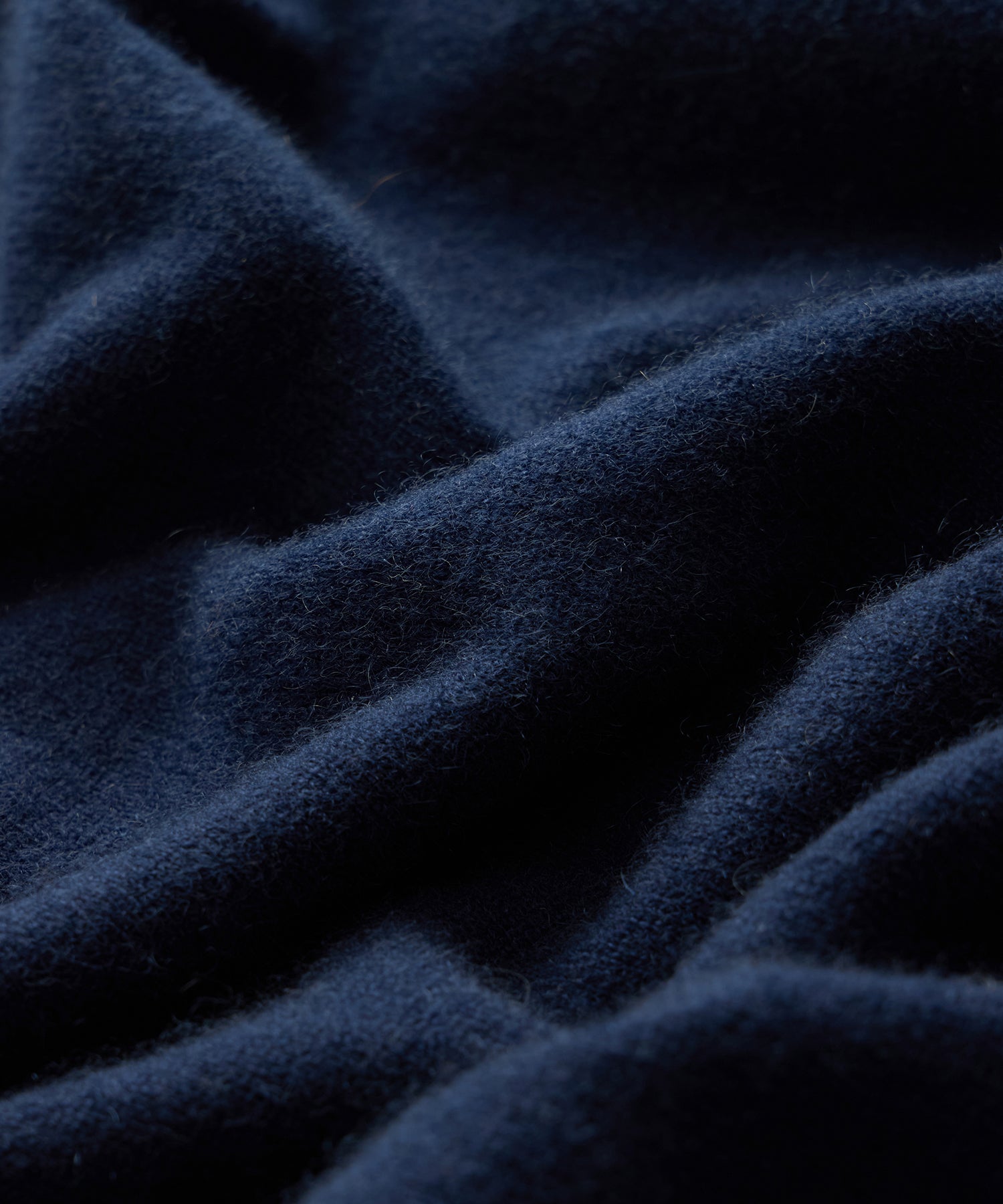 Todd Snyder Cashmere Turtleneck in Navy Navy