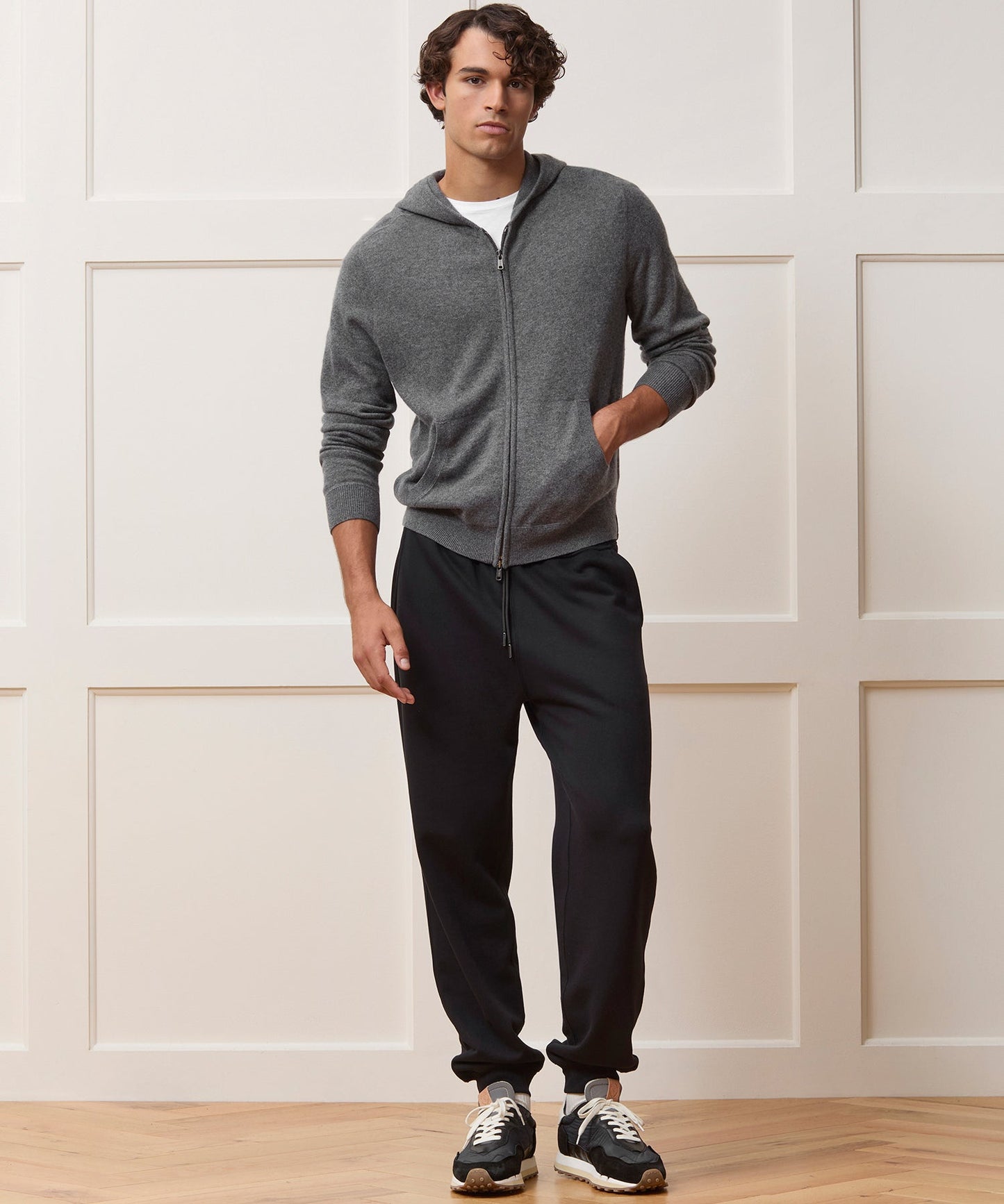 Todd Snyder Midweight Cashmere Full-Zip in Charcoal Charcoal