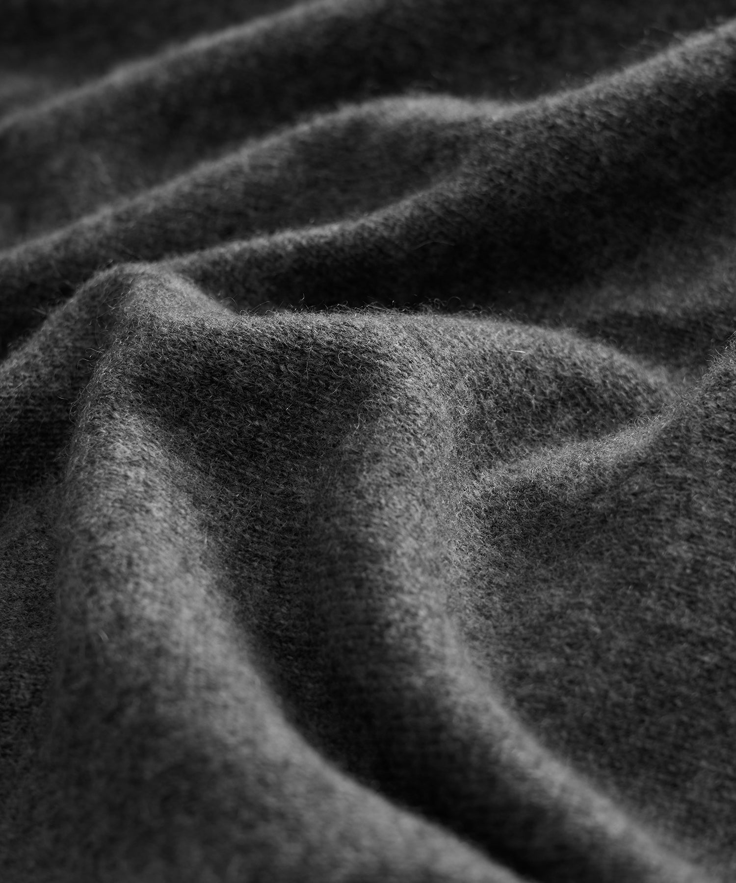 Todd Snyder Midweight Cashmere Full-Zip in Charcoal Charcoal