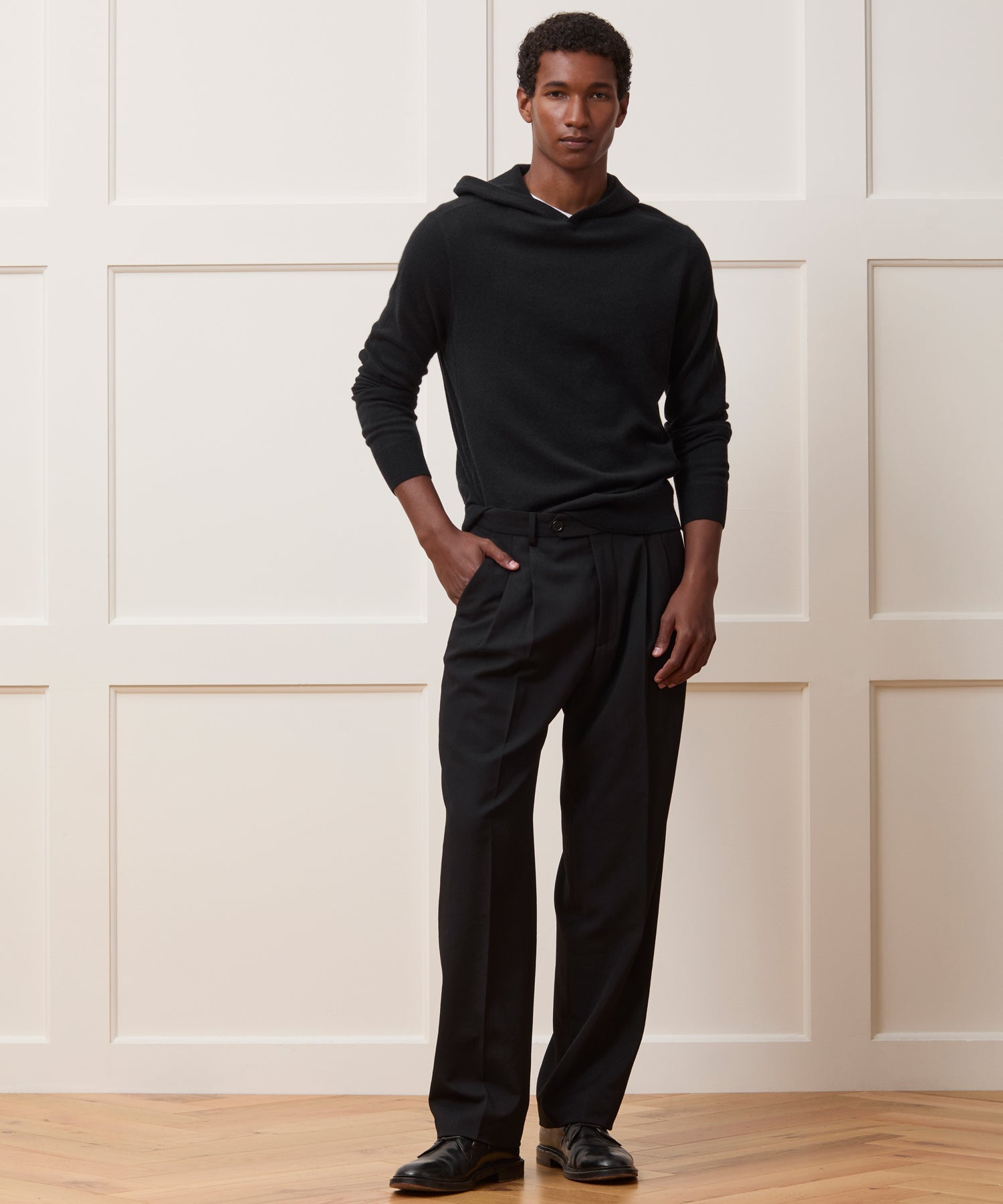 Todd Snyder Midweight Cashmere Hoodie in Black Black