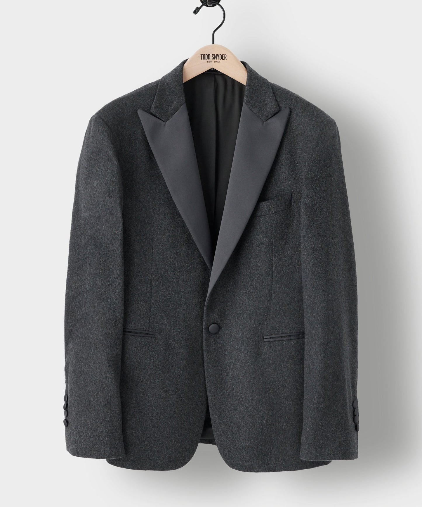 Todd Snyder Italian Cashmere Peak Lapel Tuxedo Jacket in Grey Grey