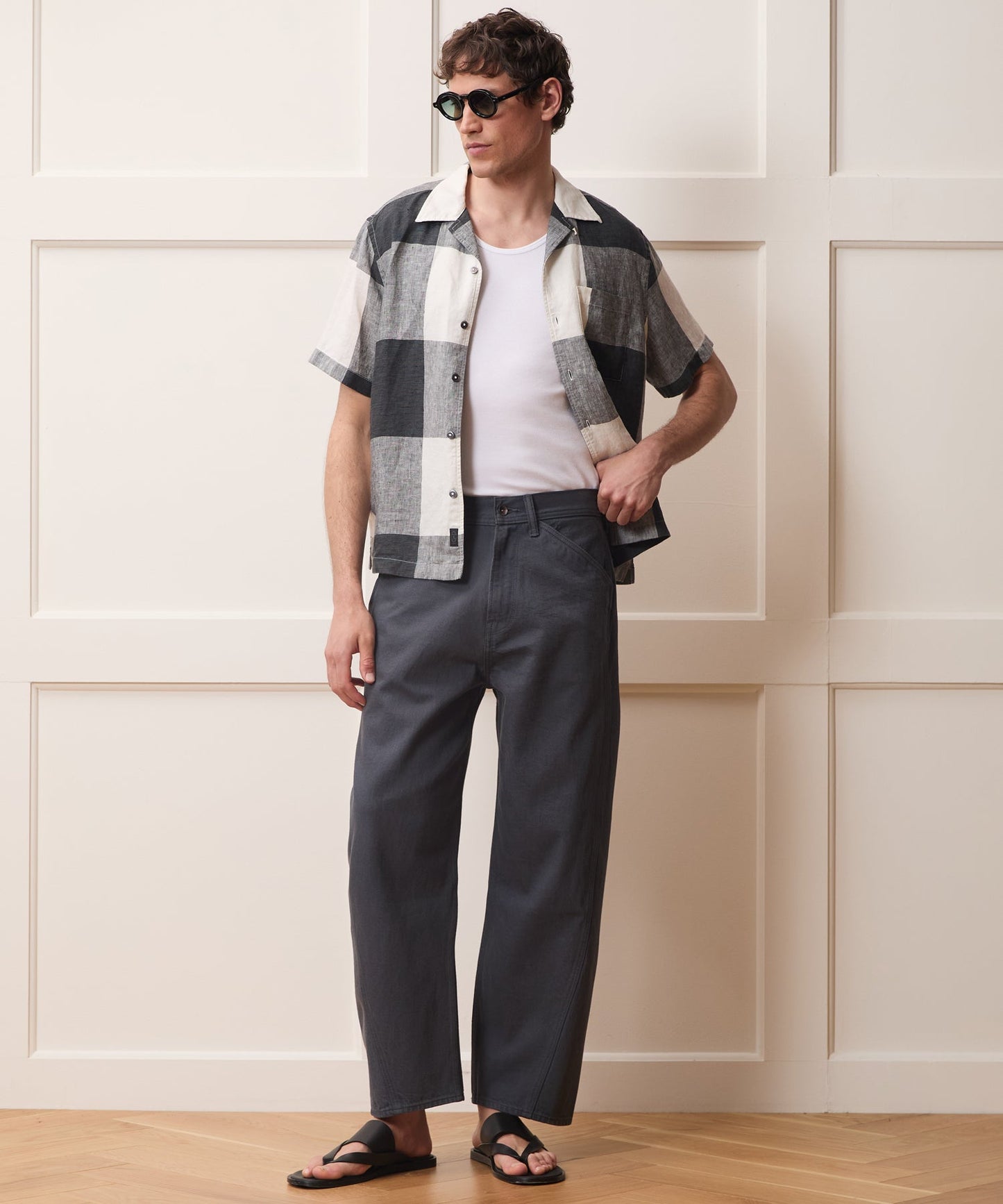 Todd Snyder Relaxed Barrel Jean in Granite Granite