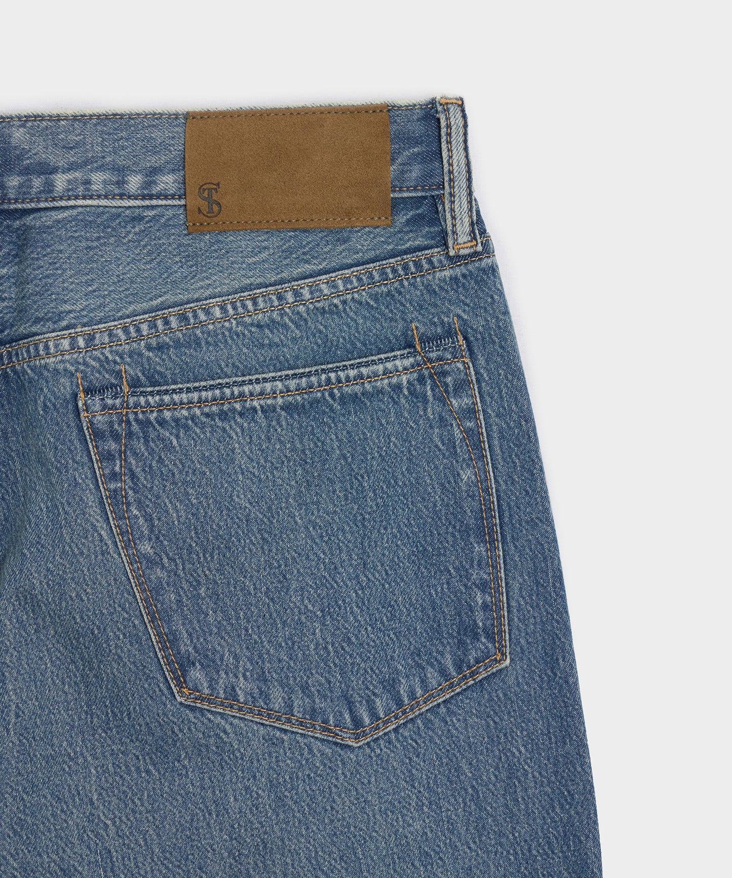 Todd Snyder Straight Fit Summerweight Jean in Medium Indigo Medium Indigo