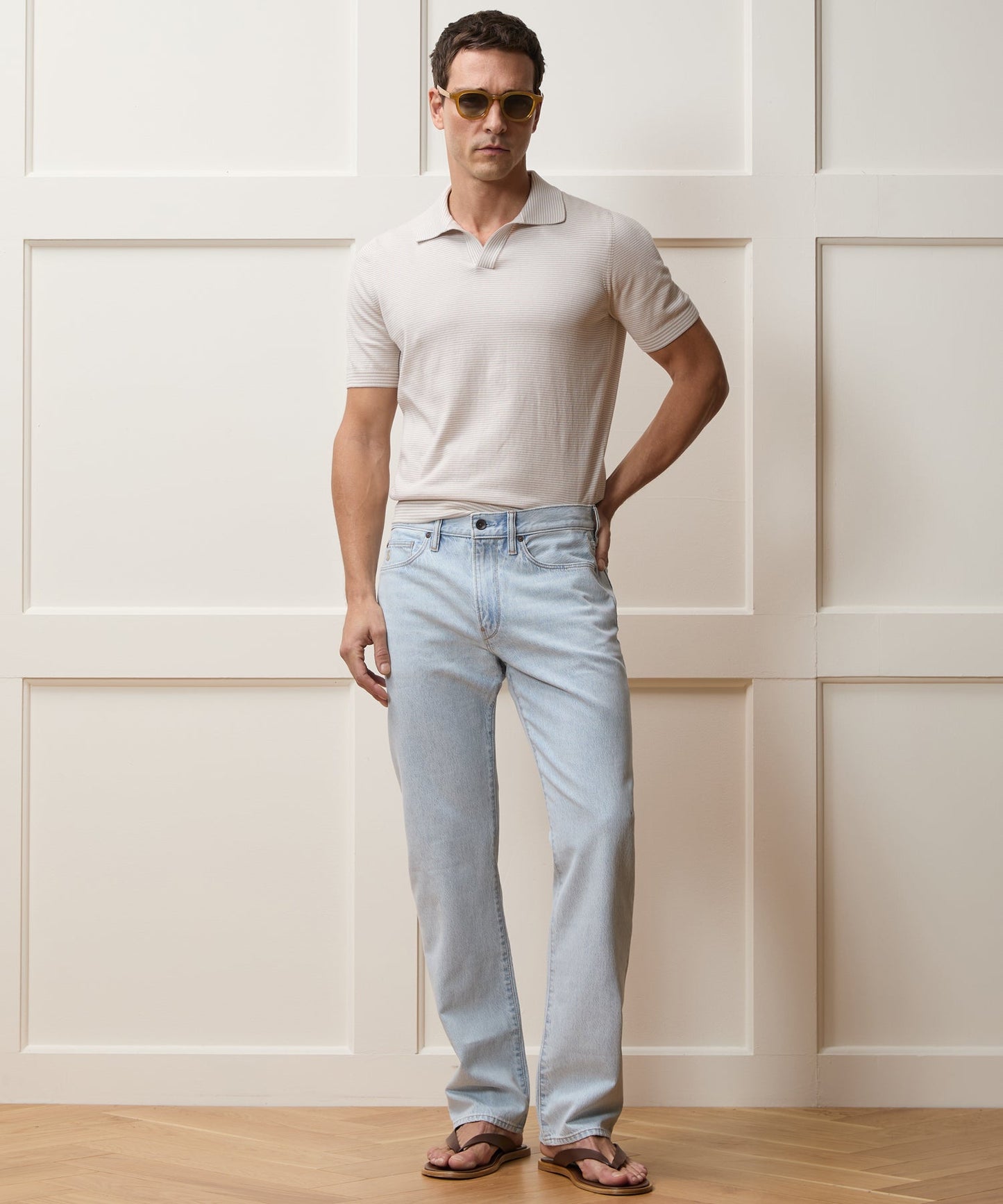 Todd Snyder Straight Fit Summerweight Jean in Bleachout Light Indigo