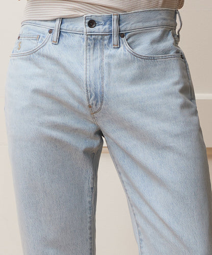 Todd Snyder Straight Fit Summerweight Jean in Bleachout Light Indigo