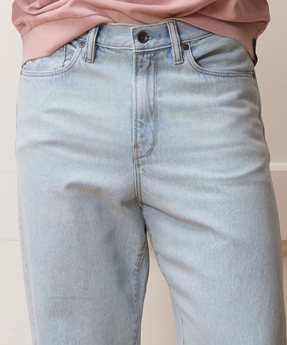 Todd Snyder Relaxed Summerweight Jean in Bleachout Light Indigo