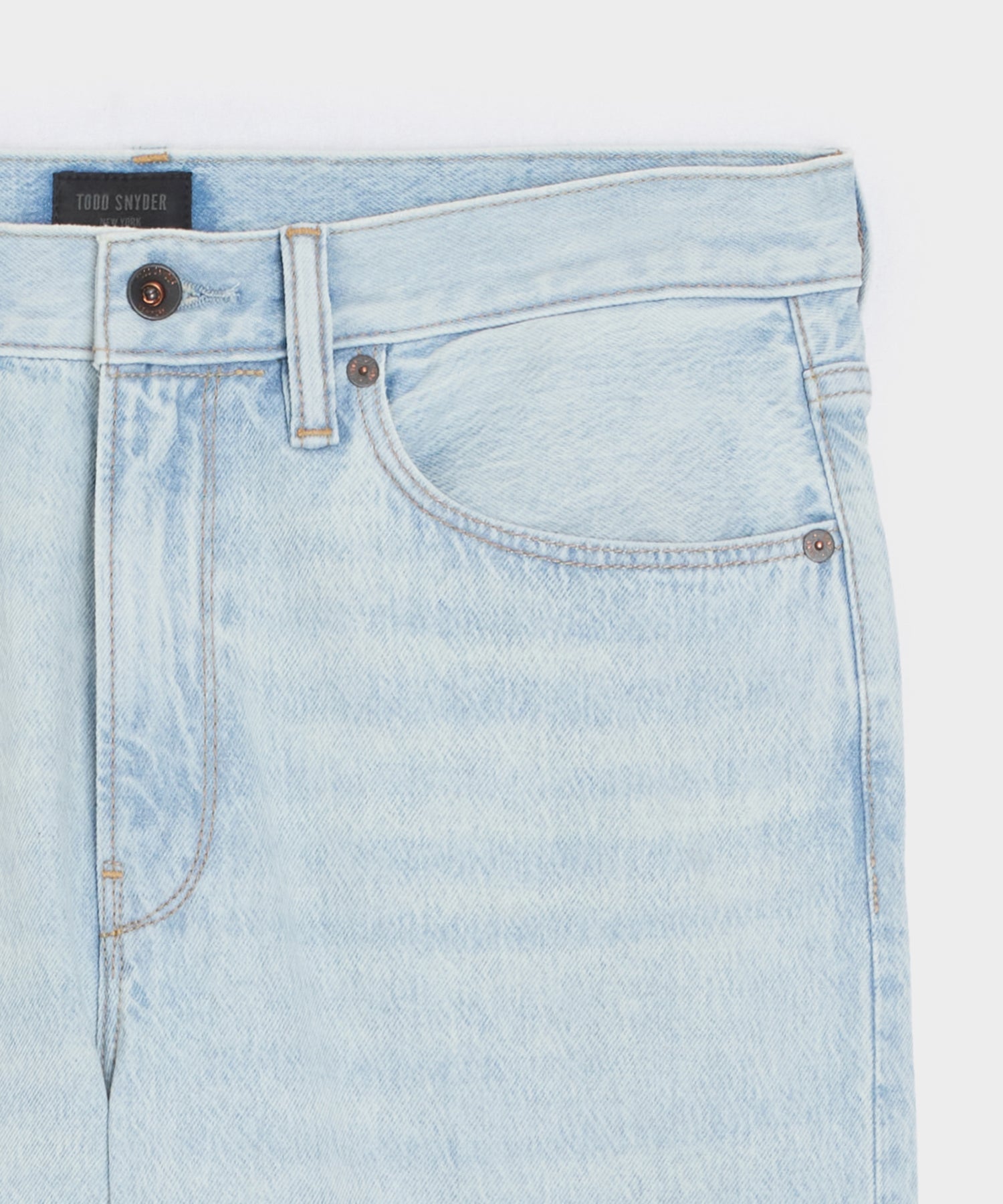 Todd Snyder Relaxed Summerweight Jean in Bleachout Light Indigo