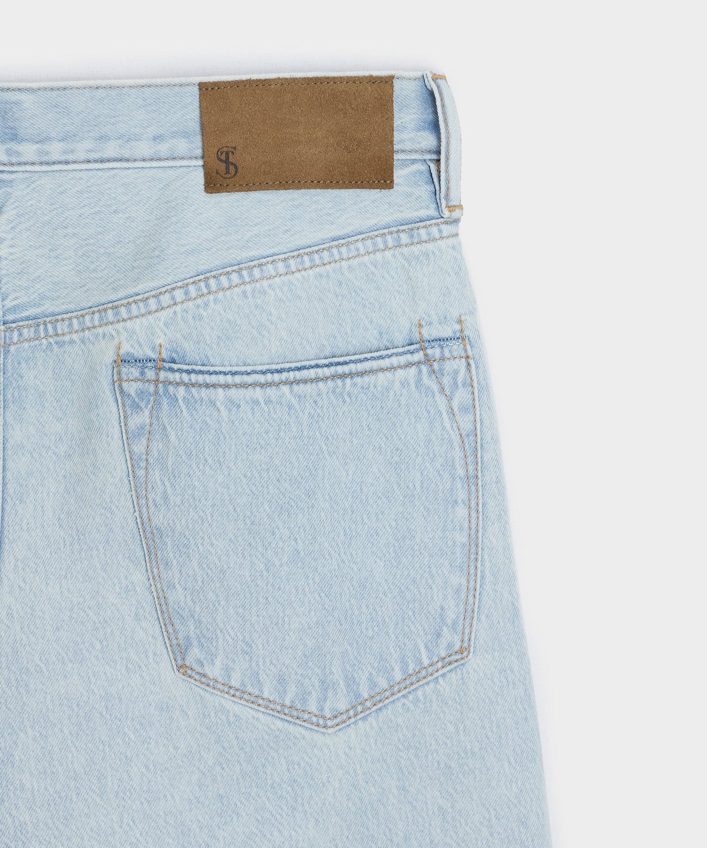 Todd Snyder Relaxed Summerweight Jean in Bleachout Light Indigo