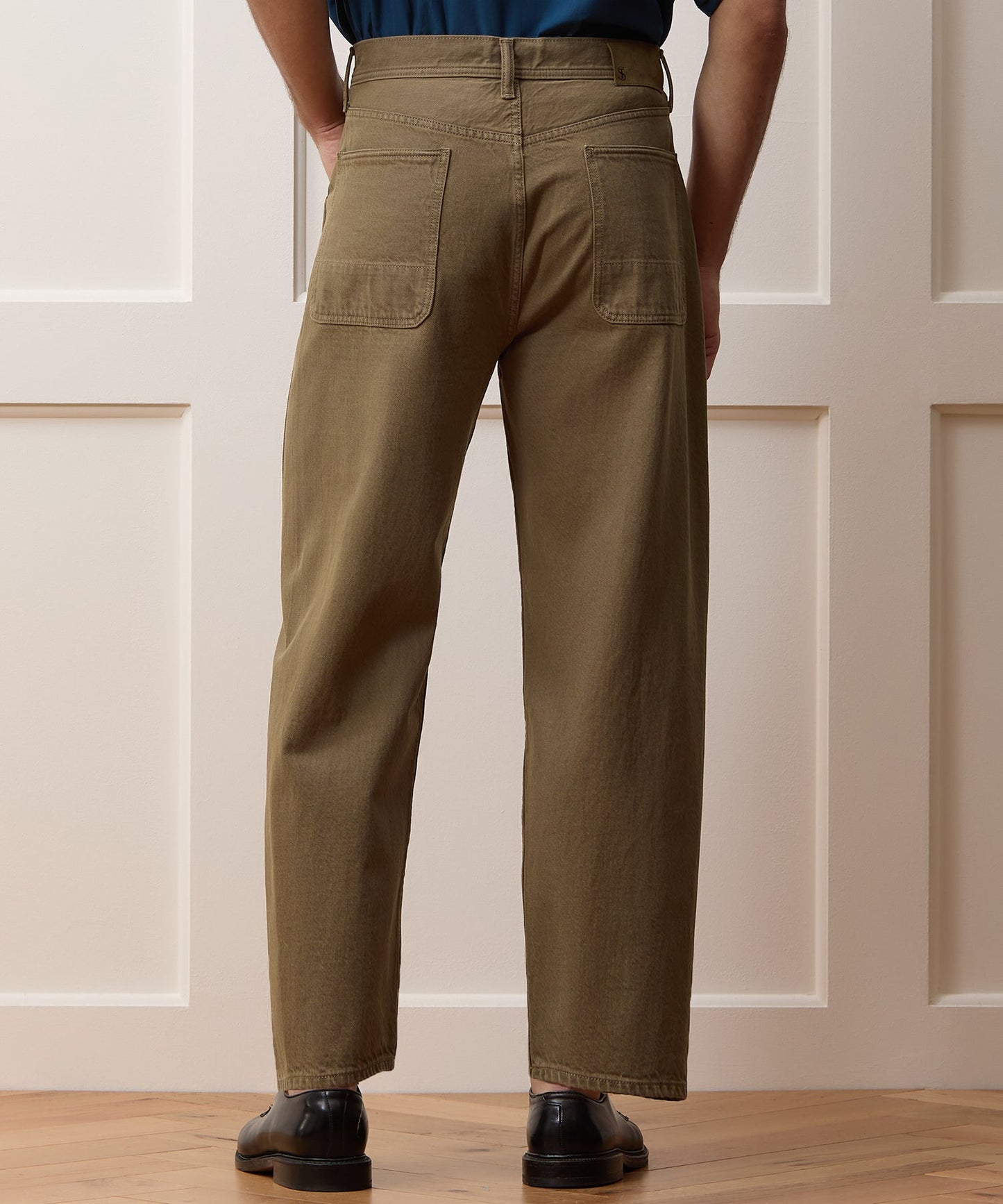 Todd Snyder Relaxed Barrel Jean in Brown Brown