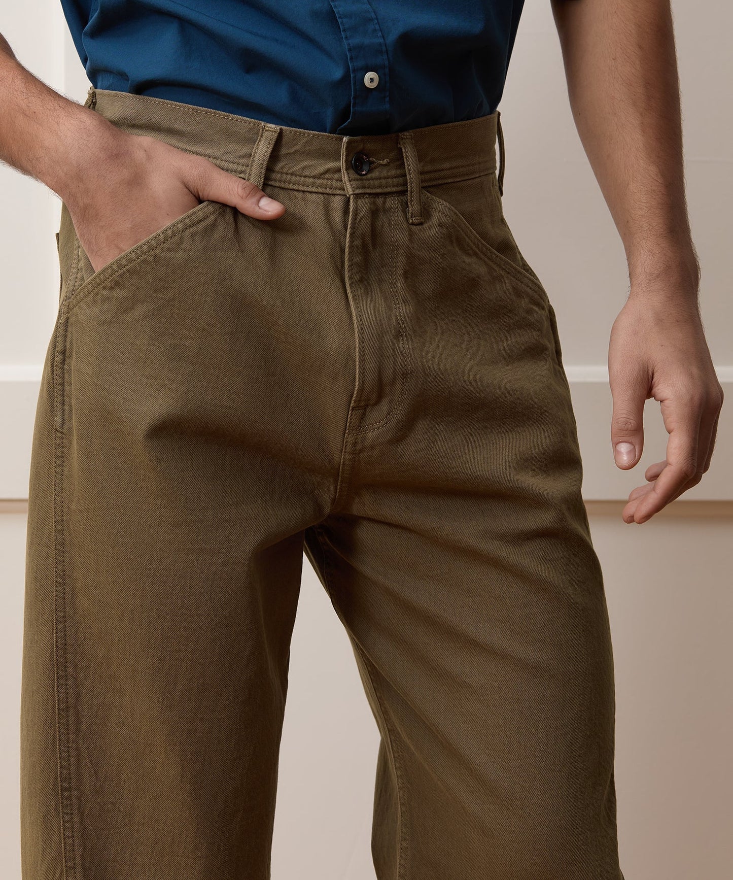 Todd Snyder Relaxed Barrel Jean in Brown Brown