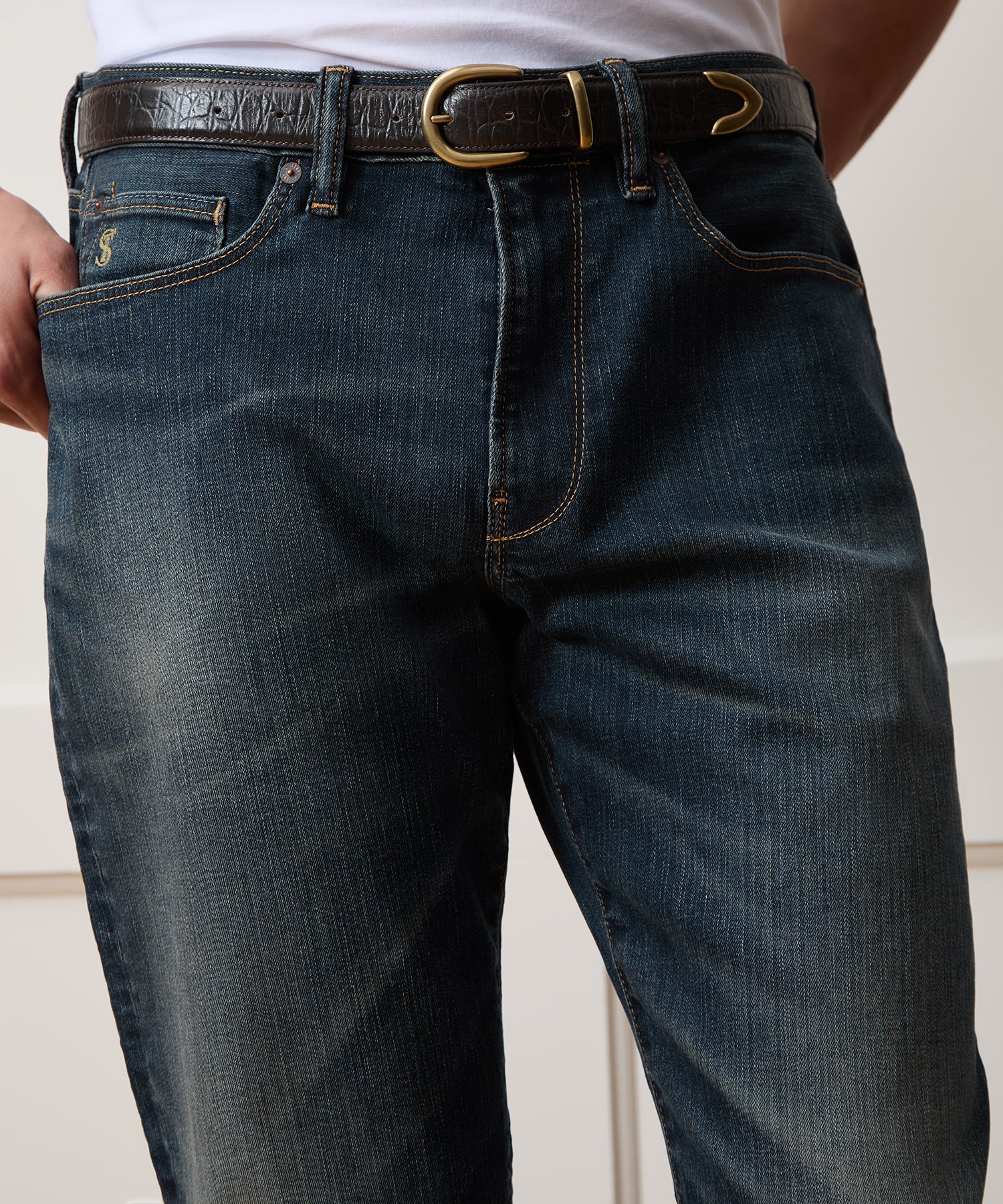 Todd Snyder Straight Fit Jean in Slub Worn Wash in Dark Indigo Dark Indigo
